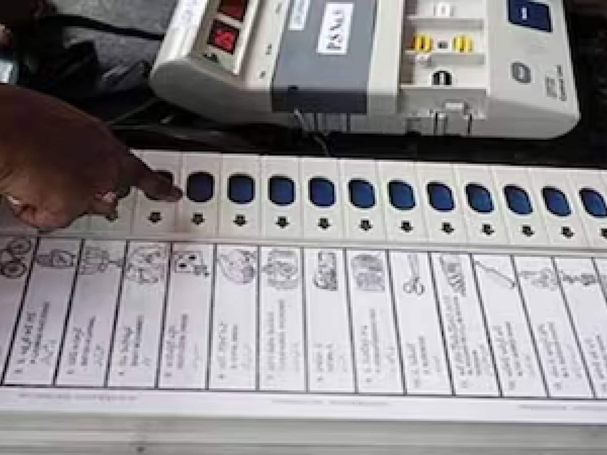 ഇനി കളി മാറുമോ! കർണാടകയിൽ തിരഞ്ഞെടുപ്പിന് ബാലറ്റ് പേപ്പർ ഉപയോഗിക്കാൻ തീരുമാനം