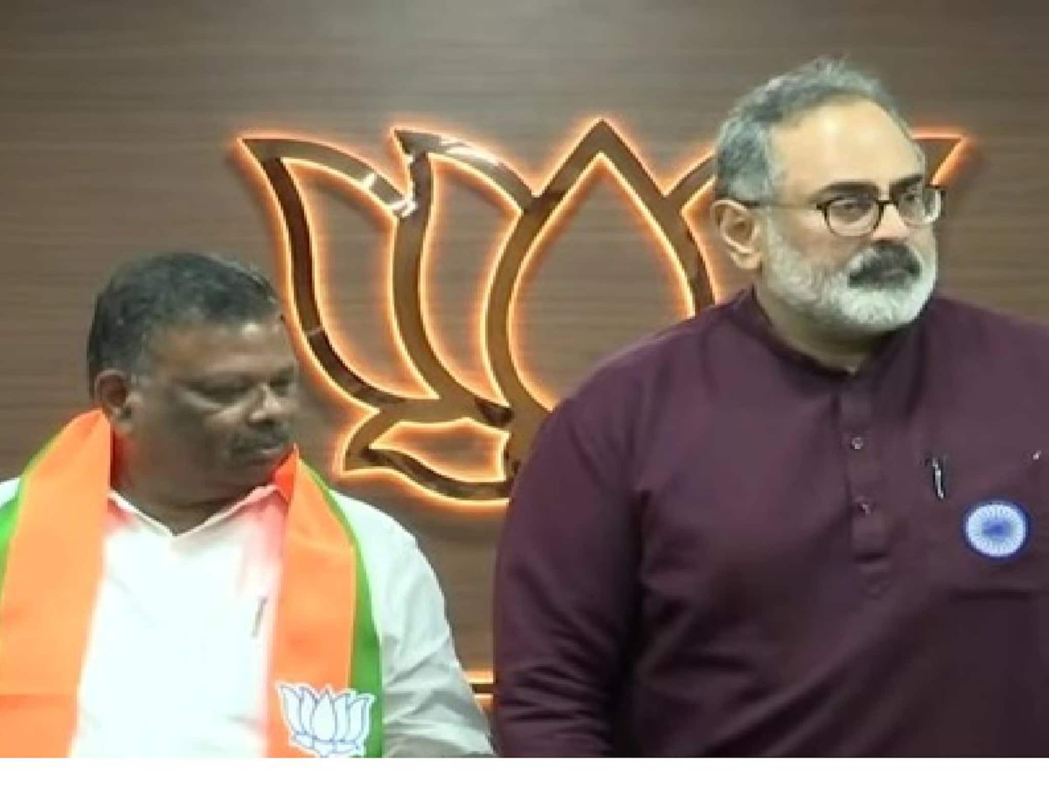 സിപിഎം മുൻ എംഎൽഎ എസ്.രാജേന്ദ്രൻ ഇനി ബിജെപിയിൽ;അംഗത്വം സ്വീകരിച്ചത് രാജീവ് ചന്ദ്രശേഖറിൽ നിന്ന്