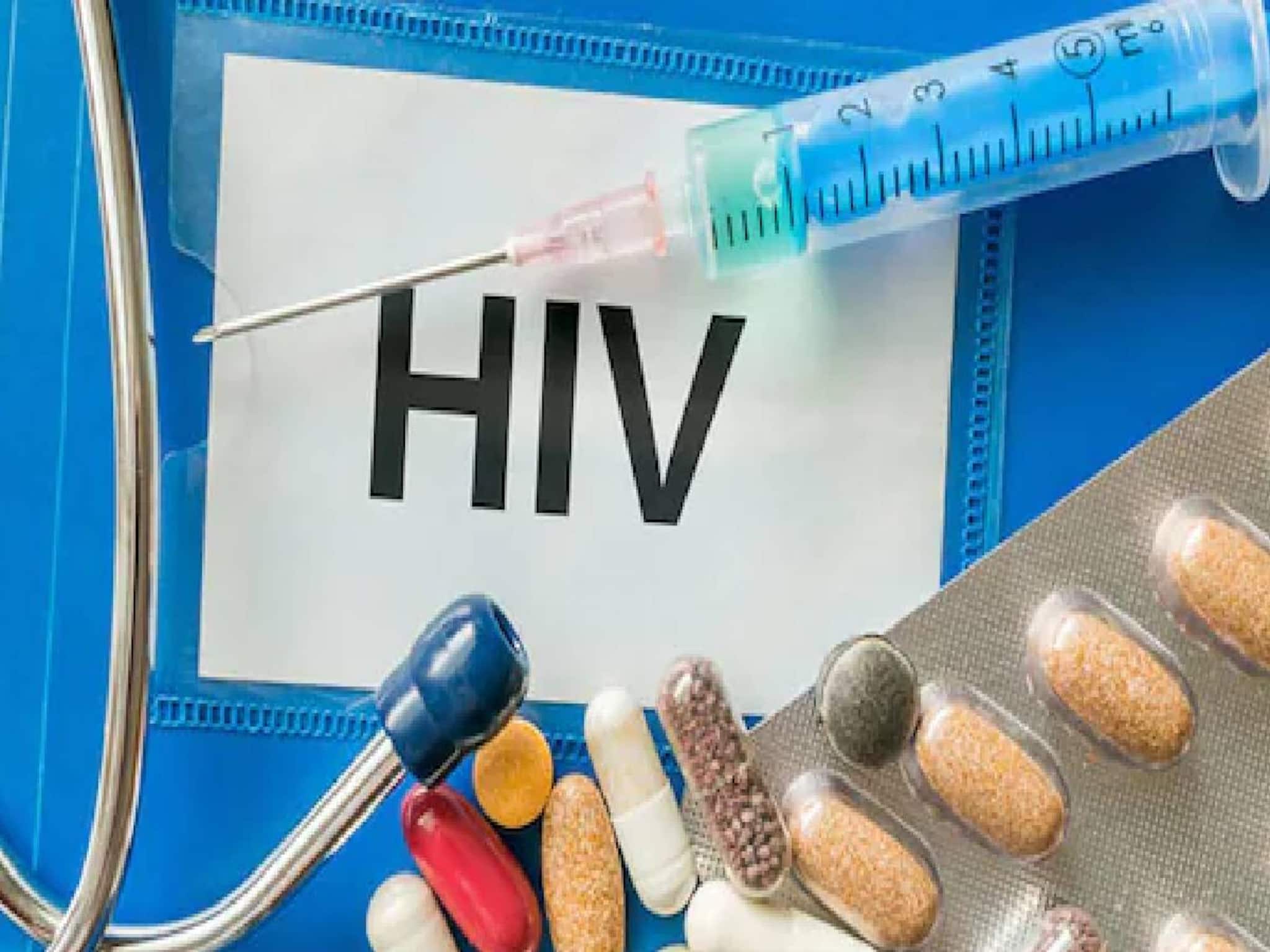 പ്രണയ പ്രതികാരമായി മുൻ കാമുകന്റെ ഭാര്യയ്ക്ക് എച്ച്‌ഐവി ബാധയുള്ള രക്തം കുത്തിവച്ച യുവതി പിടിയിൽ