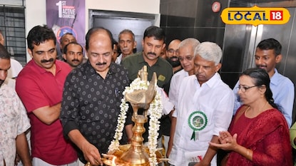 ഭക്ഷ്യ മന്ത്രി അനിൽ സിഗ്നേച്ചർ മാർട്ട് ഉദ്ഘാടനം ചെയ്യുന്നു