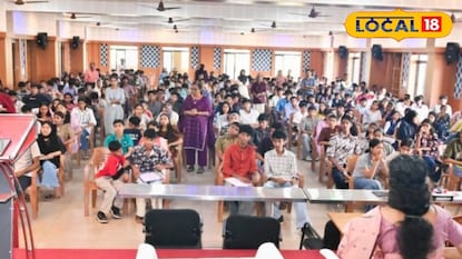 ചീഫ് മിനിസ്റ്റേഴ്സ് മെഗാക്വിസ് വേദി 