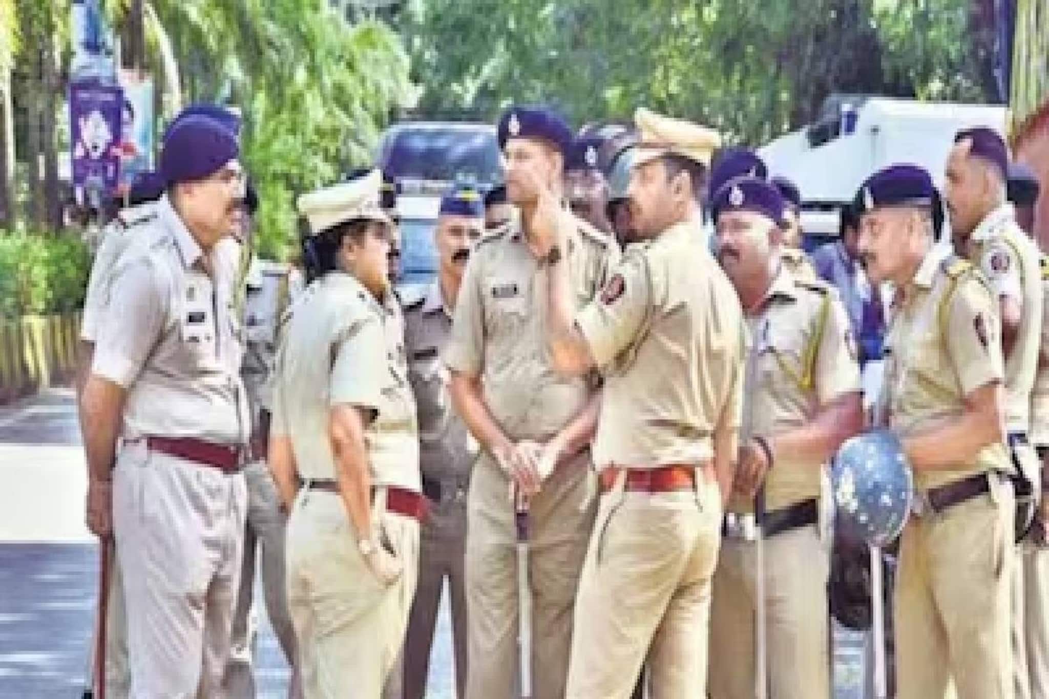 അക്രമം പ്രോത്സാഹിപ്പിക്കുന്ന 67 പാട്ടുകള് ഹരിയാന പോലീസ് ഡിജിറ്റല് പ്ലാറ്റ്ഫോമുകളില് നിന്ന് നീക്കം ചെയ്തു അക്രമം പ്രോത്സാഹിപ്പിക്കുന്ന 67 പാട്ടുകള് ഹരിയാന പോലീസ് ഡിജിറ്റല് പ്ലാറ്റ്ഫോമുകളില് നിന്ന് നീക്കം ചെയ്തു