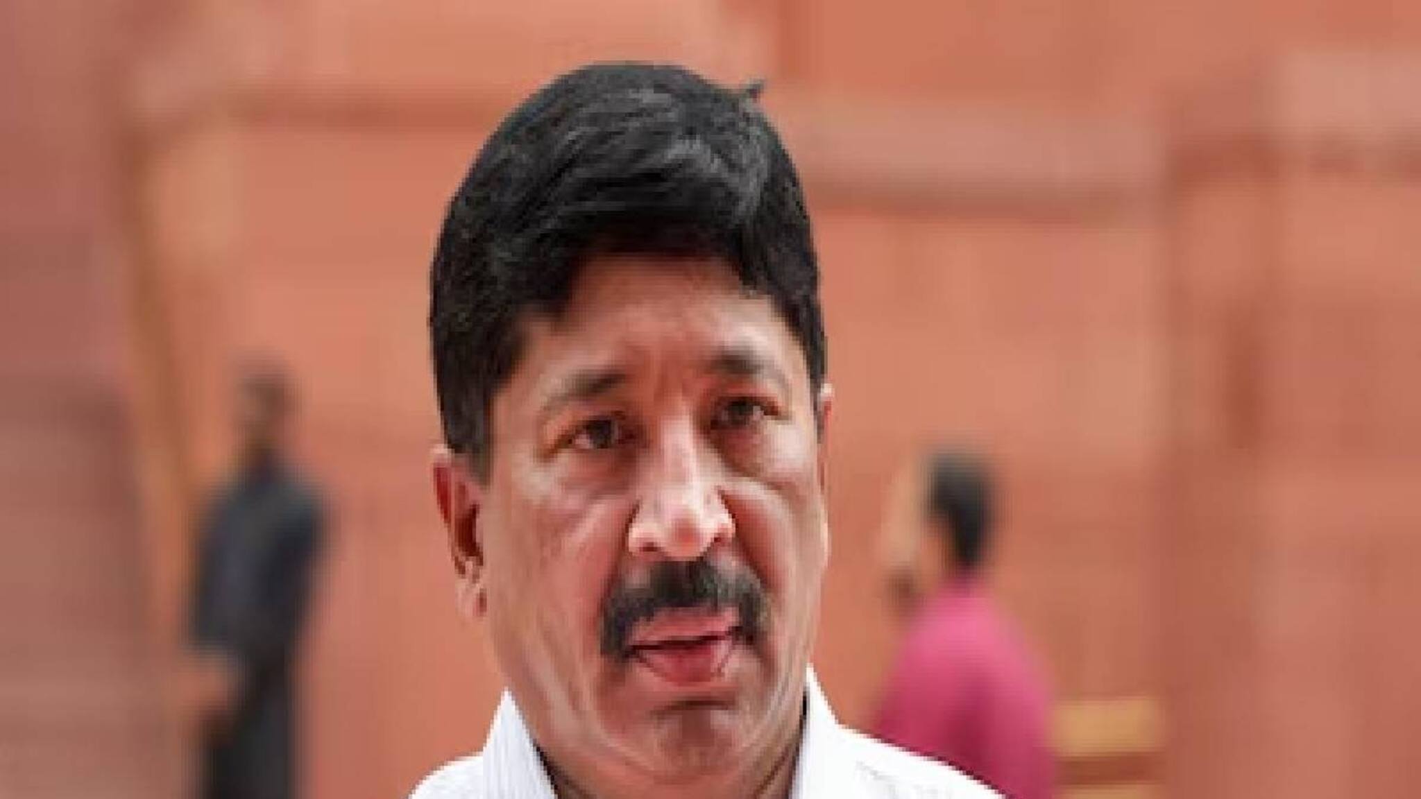 'വടക്കേ ഇന്ത്യയില്‍ പെണ്‍കുട്ടികള്‍ വീട്ടു ജോലി ചെയ്യുന്നു; ഞങ്ങൾ പഠിക്കാന്‍ വിടുന്നു'; ഡിഎംകെ എംപി ദയാനിധി