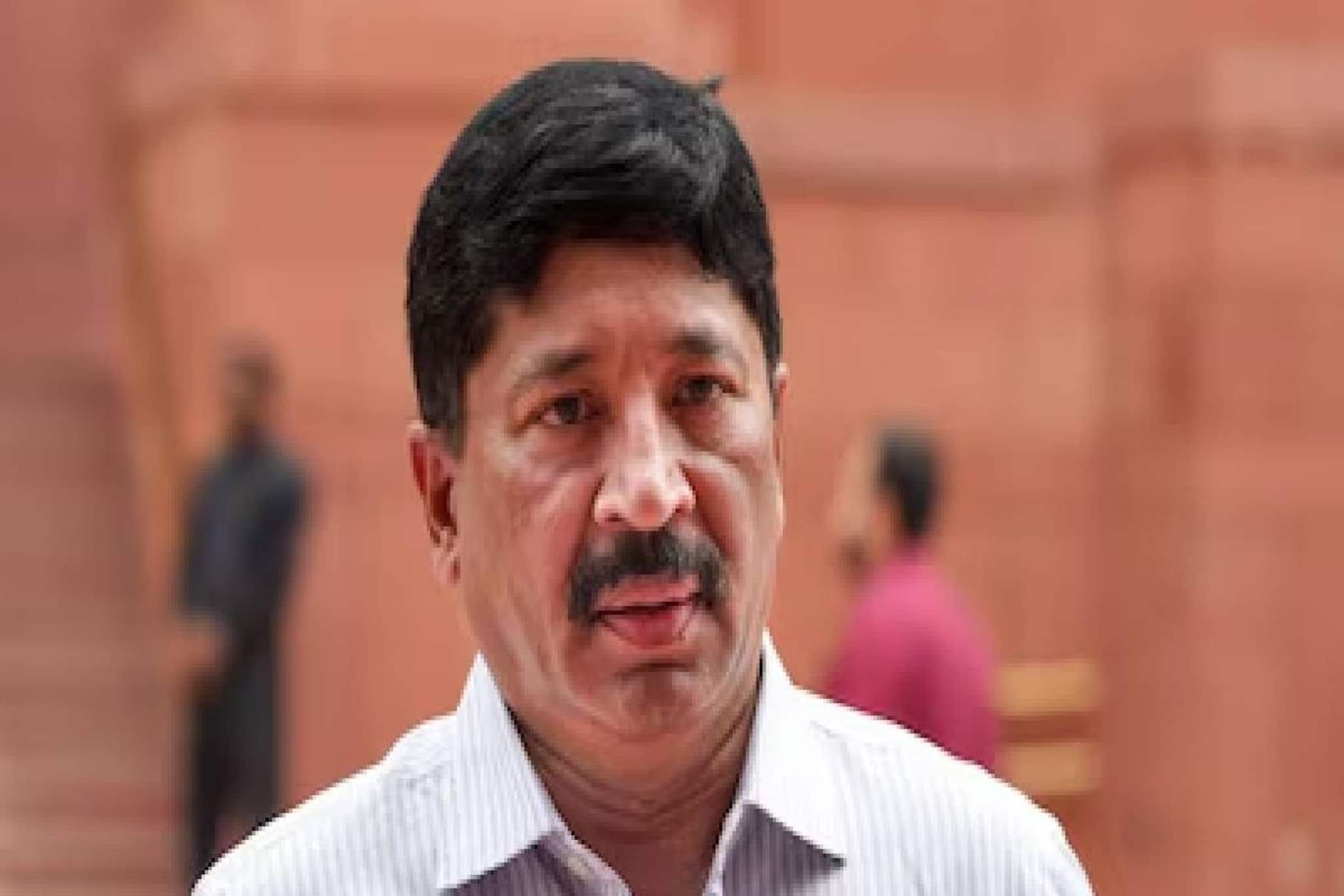 'വടക്കേ ഇന്ത്യയില്‍ പെണ്‍കുട്ടികള്‍ വീട്ടു ജോലി ചെയ്യുന്നു; ഞങ്ങൾ പഠിക്കാന്‍ വിടുന്നു'; ഡിഎംകെ എംപി ദയാനിധി