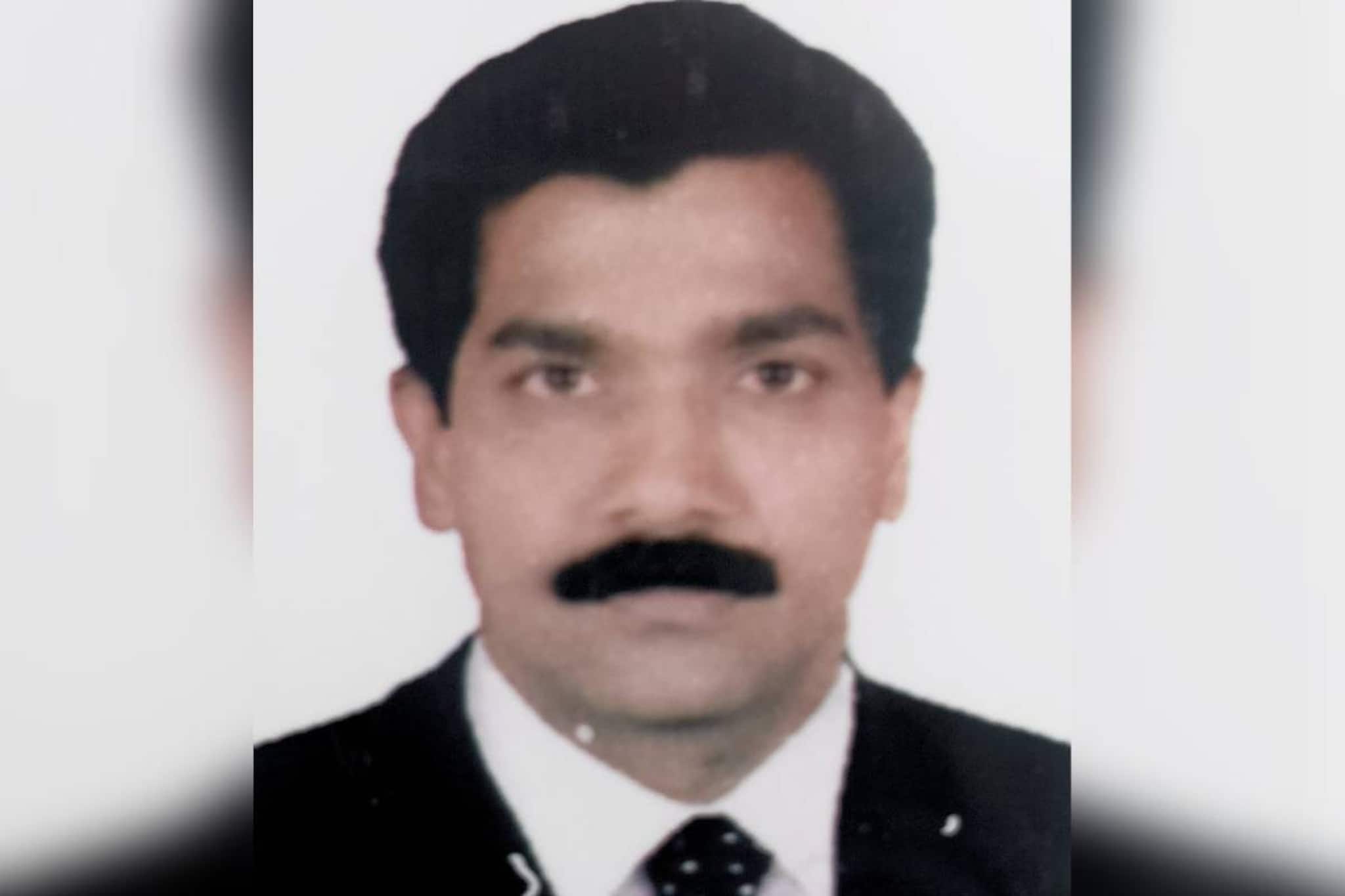 മലയാളി NIA ഉദ്യോഗസ്ഥൻ അജിത് കുമാറിന് രാഷ്ട്രപതിയുടെ പോലീസ് മെഡൽ മലയാളി NIA ഉദ്യോഗസ്ഥൻ അജിത് കുമാറിന് രാഷ്ട്രപതിയുടെ പോലീസ് മെഡൽ