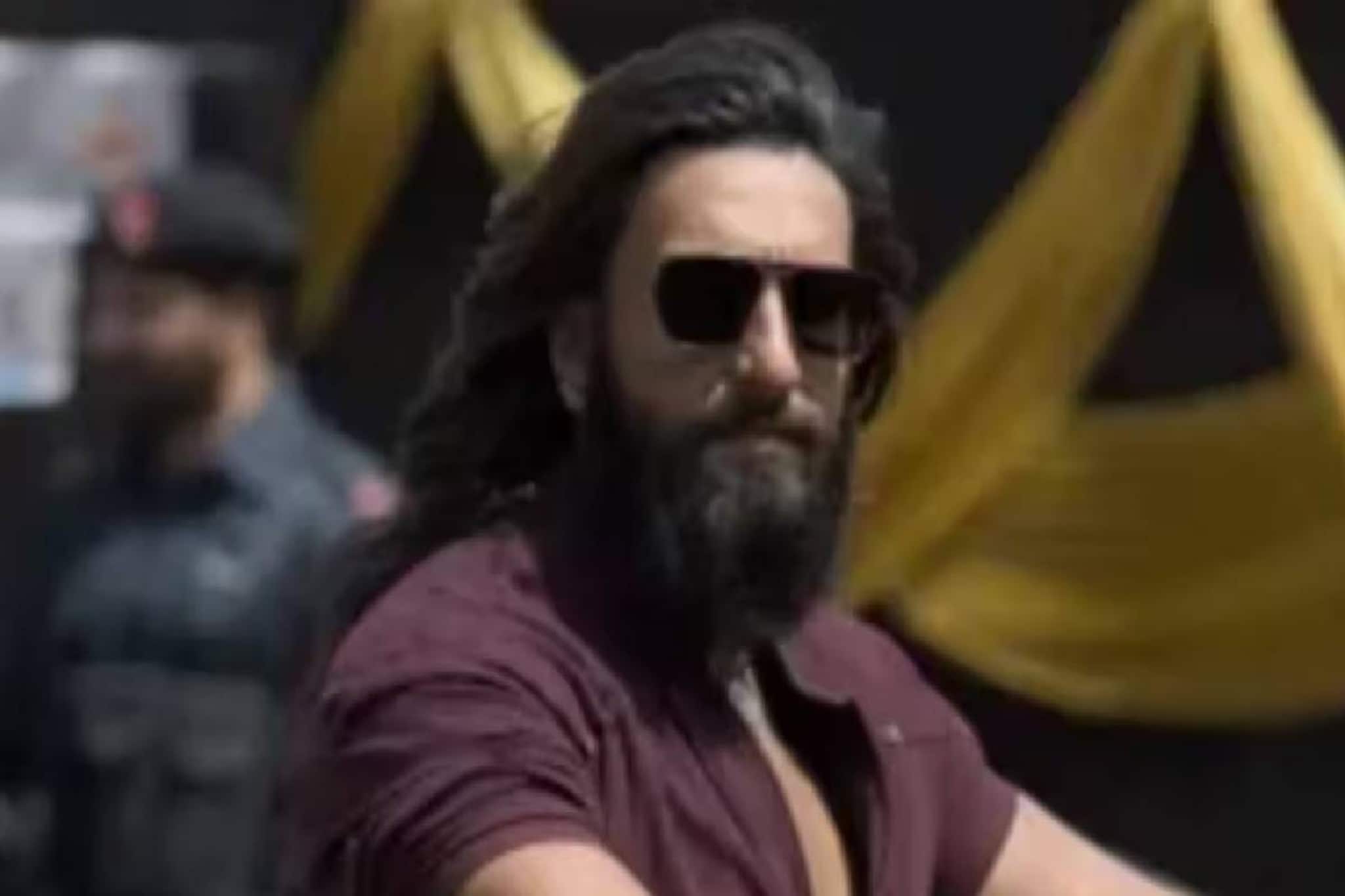 Dhurandhar | ധുരന്ദർ സിനിമയുടെ മിഡിൽ ഈസ്റ്റിലെ വിലക്ക്; പ്രധാനമന്ത്രി മോദിയുടെ സഹായം തേടി നിർമാതാക്കളുടെ സംഘടന Dhurandhar | ധുരന്ദർ സിനിമയുടെ മിഡിൽ ഈസ്റ്റിലെ വിലക്ക്; പ്രധാനമന്ത്രി മോദിയുടെ സഹായം തേടി നിർമാതാക്കളുടെ സംഘടന