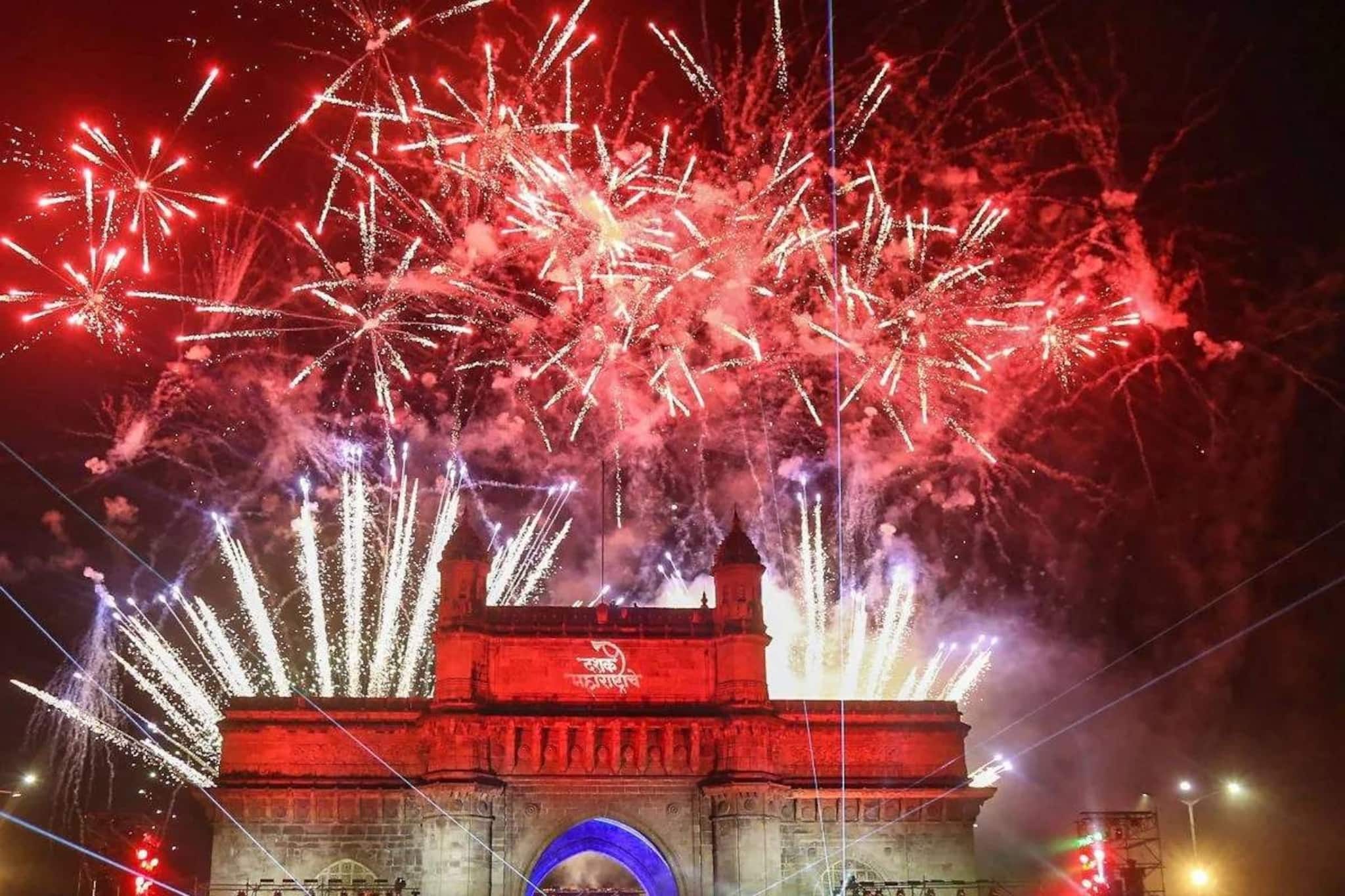 കനത്ത സുരക്ഷാ വലയത്തിൽ പുതുവർഷത്തെ വരവേറ്റ് രാജ്യത്തെ പ്രധാന നഗരങ്ങൾ