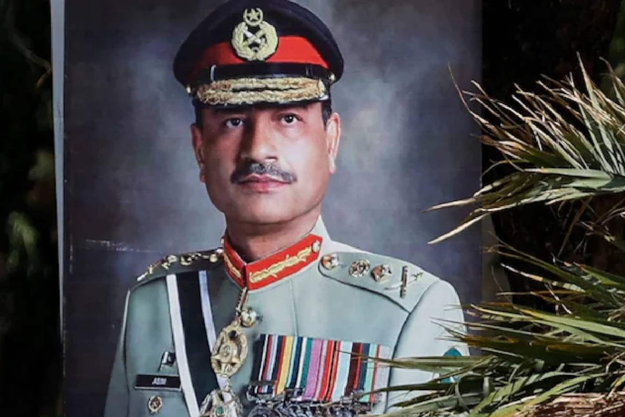 യുഎഇയുമായുള്ള 9000 കോടി രൂപയുടെ കടം മാറ്റാൻ പാക്കിസ്ഥാൻ ചെയ്യുന്നത് യുഎഇയുമായുള്ള 9000 കോടി രൂപയുടെ കടം മാറ്റാൻ പാക്കിസ്ഥാൻ ചെയ്യുന്നത്