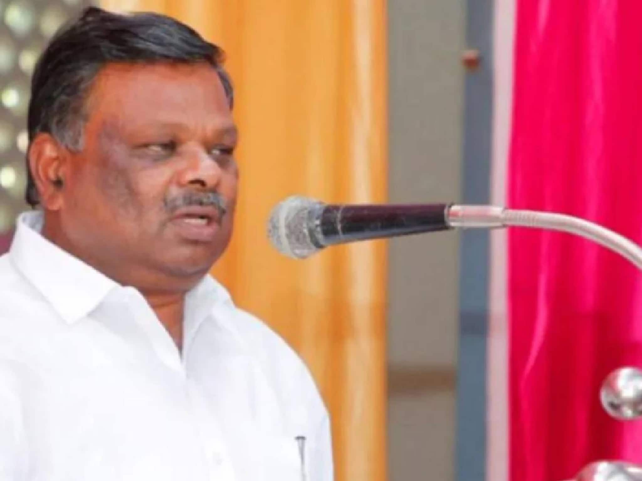 ഉടൻ ബിജെപിയിൽ ചേരുമെന്ന് സിപിഎം മുൻ എംഎൽഎ എസ്. രാജേന്ദ്രൻഇടതു സഹയാത്രികൻ റെജി ലൂക്കോസ് ബി.ജെ.പിയിൽ ചേർന്നതിന് തൊട്ട