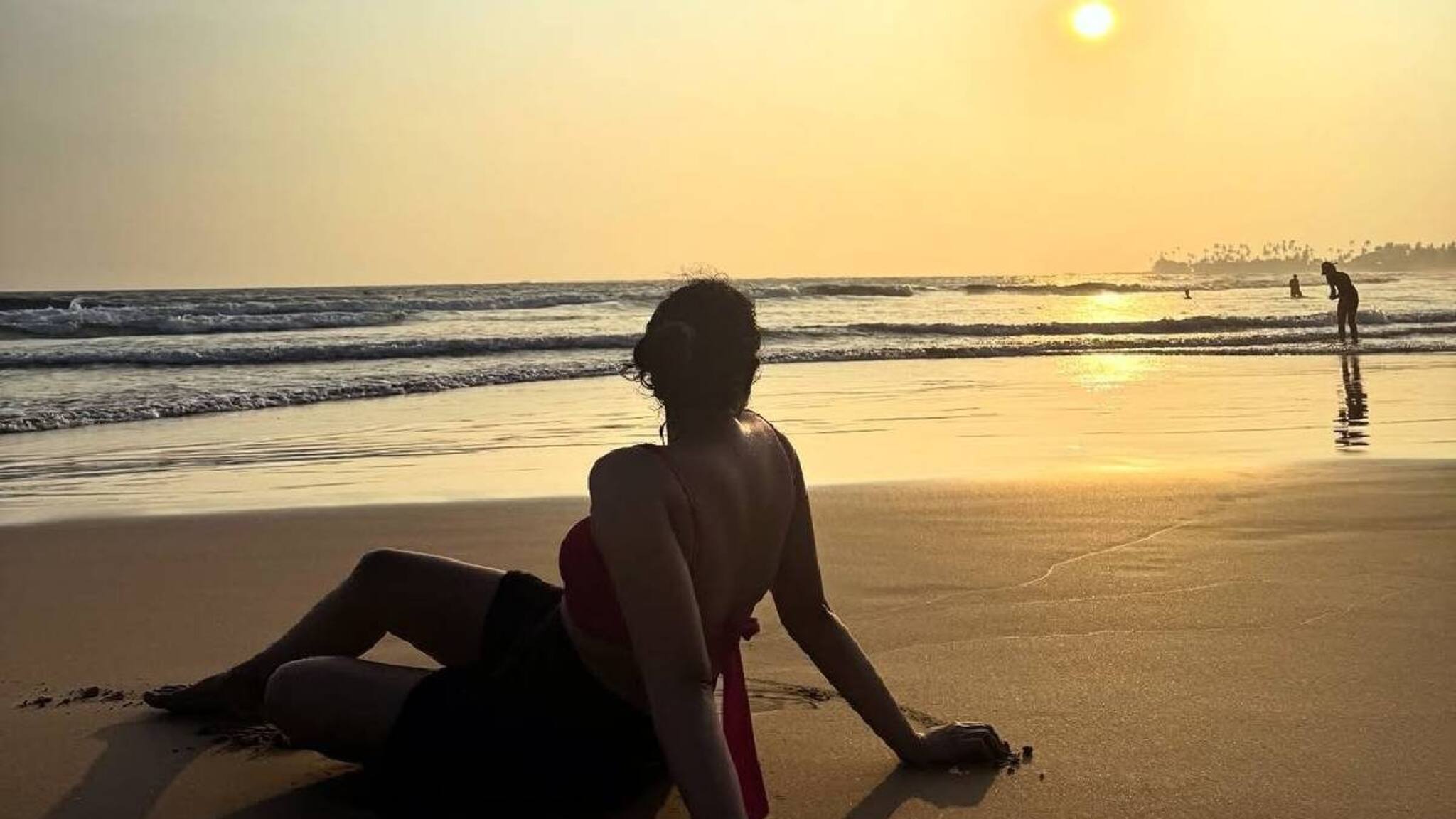 'പണം ഒരു പ്രശ്നമല്ല, പറഞ്ഞാൽമതി; ഇന്ത്യയിലോ മാലിയിലോ ഡേറ്റിംഗ് ചെയ്യാം'; യുവ മലയാളി നടിക്ക് വ്യവസായിയുടെ സന്ദേശം