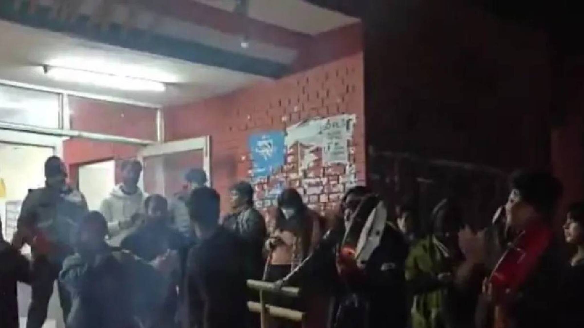 ഭീകരാക്രമണ കേസില്‍ ഉള്‍പ്പെട്ട ഉമര്‍ ഖാലിദിനെയും ഷര്‍ജീല്‍ ഇമാമിനെയും പിന്തുണച്ച് ജെഎന്‍യുവില്‍ ഇടതുപക്ഷ മുദ്രാവാക്യം