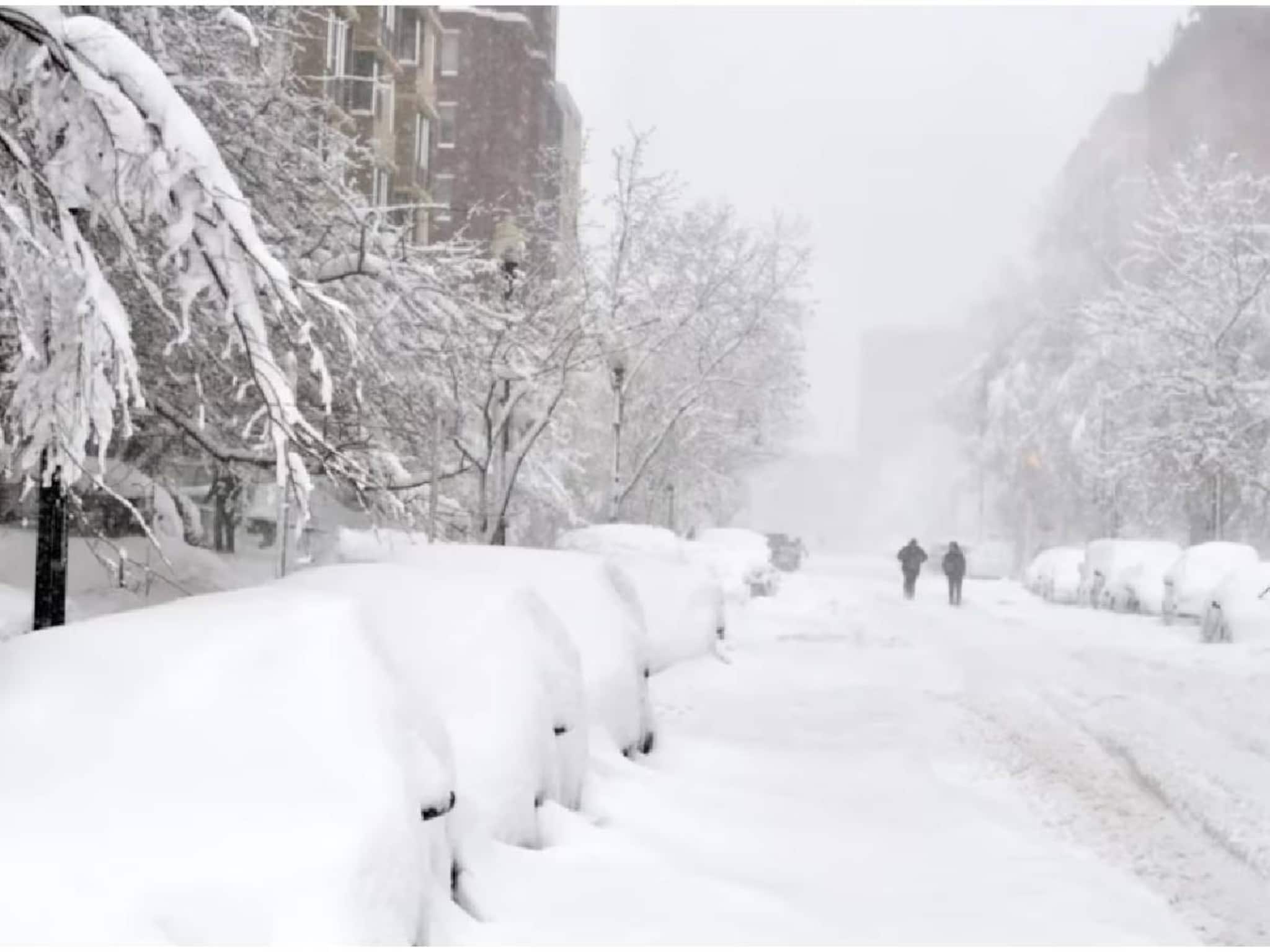 യുഎസിൽ അതിശൈത്യത്തിൽ മരിച്ചവരുടെ എണ്ണം 35 ആയി; ജാഗ്രത പാലിക്കാൻ 22 കോടി പേർക്ക് നിർദേശം യുഎസിൽ അതിശൈത്യത്തിൽ മരിച്ചവരുടെ എണ്ണം 35 ആയി; ജാഗ്രത പാലിക്കാൻ 22 കോടി പേർക്ക് നിർദേശം