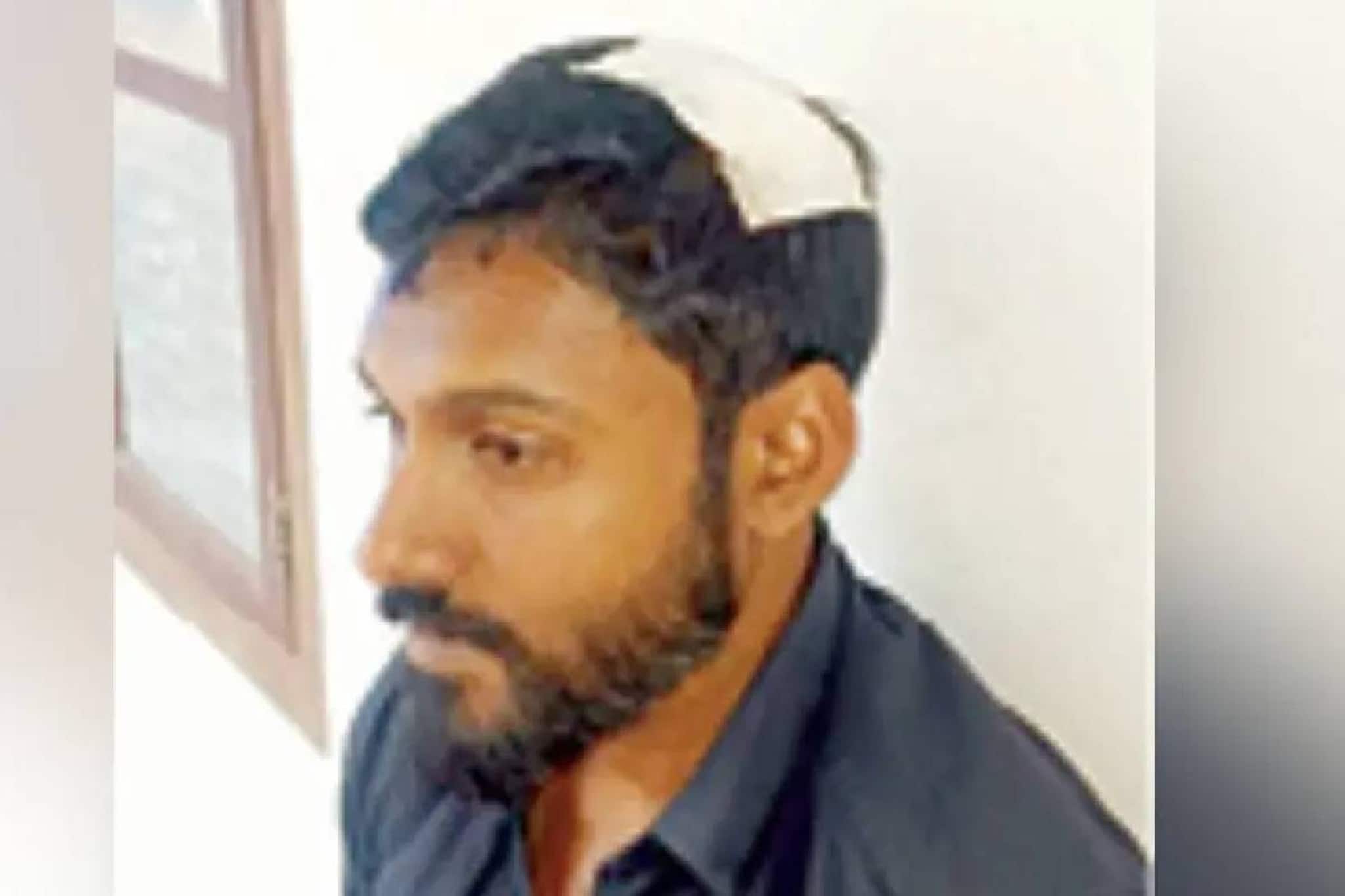 കോഴിക്കോട് പഞ്ചായത്ത് പാർക്കിൽ ഊഞ്ഞാൽ പൊട്ടിവീണ് യുവാവിന്റെ തലയ്ക്ക് ഒൻപത് തുന്നൽ കോഴിക്കോട് പഞ്ചായത്ത് പാർക്കിൽ ഊഞ്ഞാൽ പൊട്ടിവീണ് യുവാവിന്റെ തലയ്ക്ക് ഒൻപത് തുന്നൽ