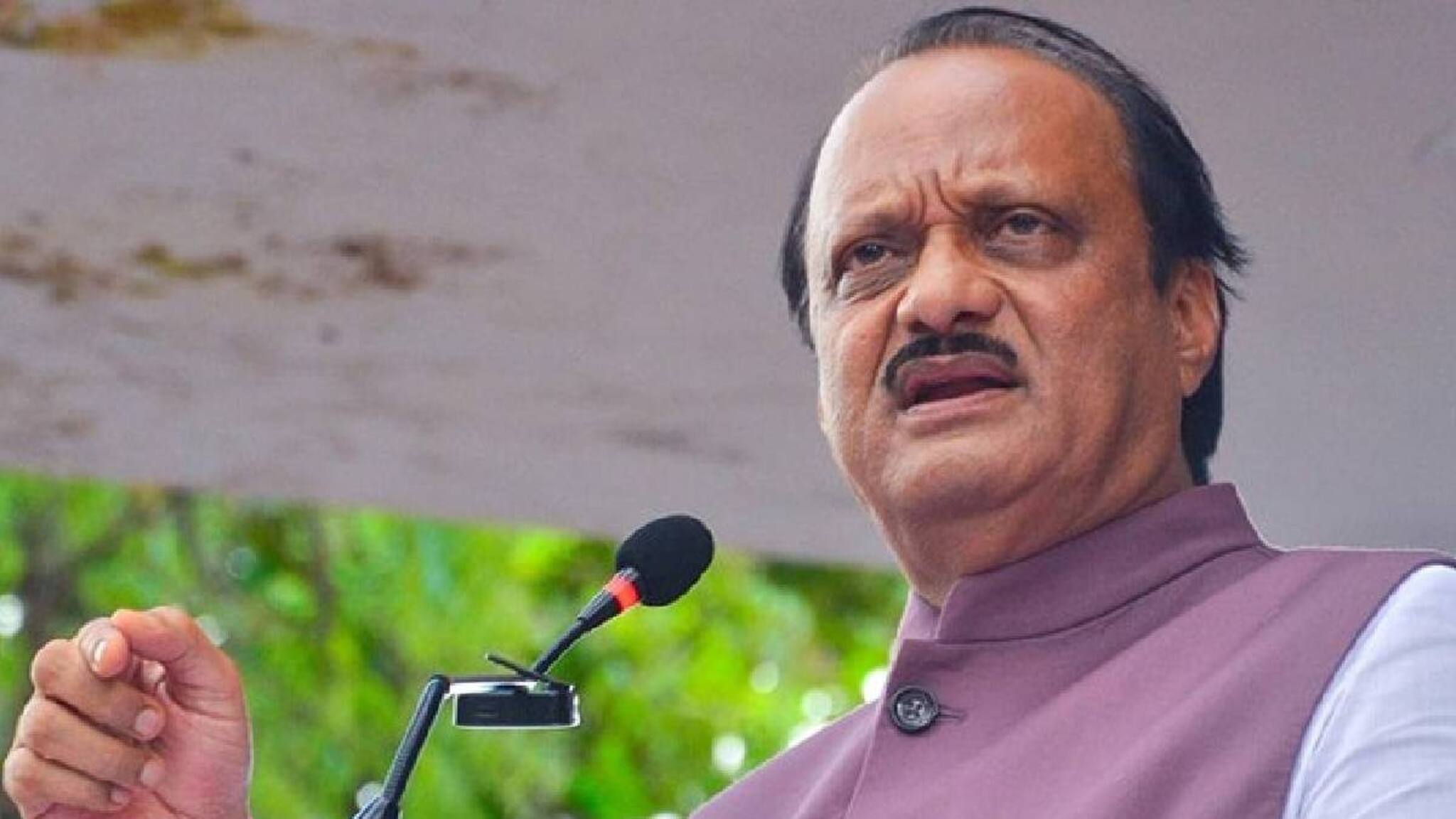 മഹാരാഷ്ട്ര ഉപമുഖ്യമന്ത്രി അജിത് പവാർ വിമാനാപകടത്തിൽ കൊല്ലപ്പെട്ടു