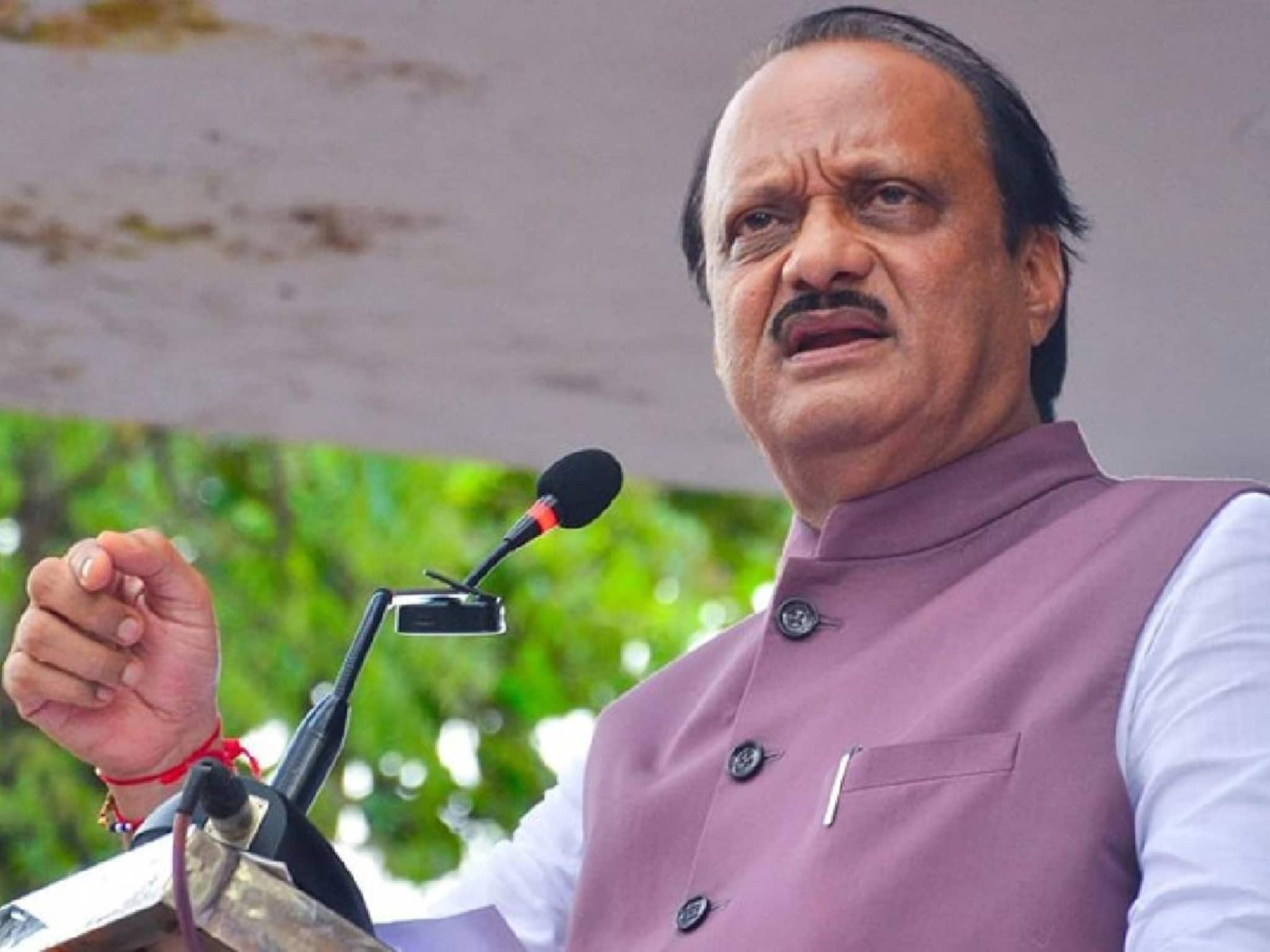 മഹാരാഷ്ട്ര ഉപമുഖ്യമന്ത്രി അജിത് പവാർ വിമാനാപകടത്തിൽ കൊല്ലപ്പെട്ടു