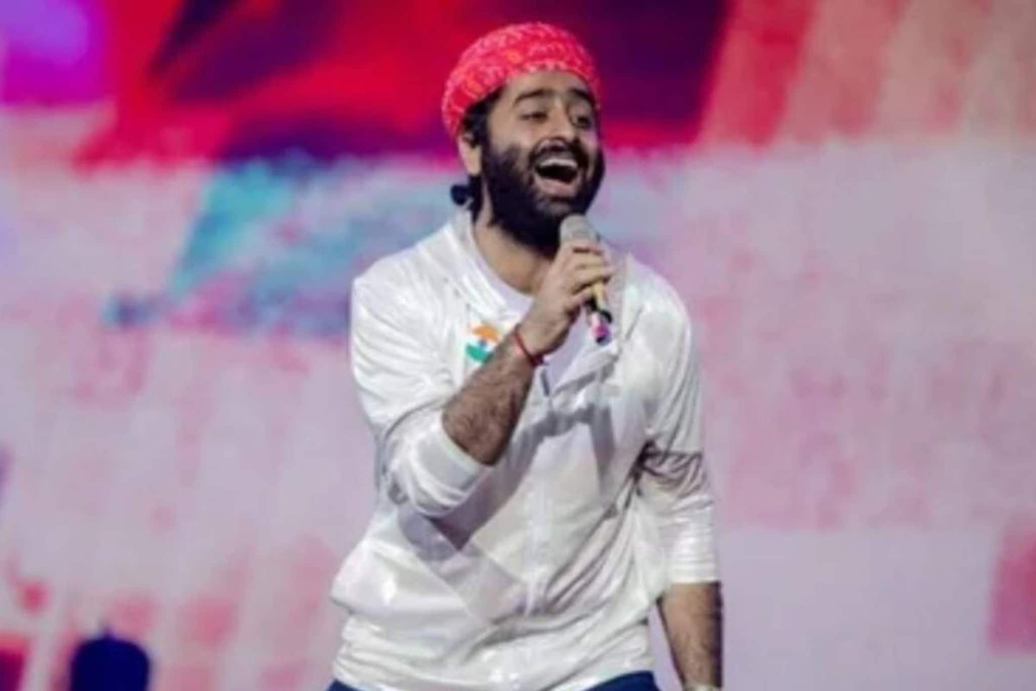 ആരാധകരെ ഞെട്ടിച്ച് അരിജിത് സിങ്; പിന്നണി ഗാനരംഗത്തുനിന്ന് വിരമിക്കൽ പ്രഖ്യാപിച്ചു ആരാധകരെ ഞെട്ടിച്ച് അരിജിത് സിങ്; പിന്നണി ഗാനരംഗത്തുനിന്ന് വിരമിക്കൽ പ്രഖ്യാപിച്ചു