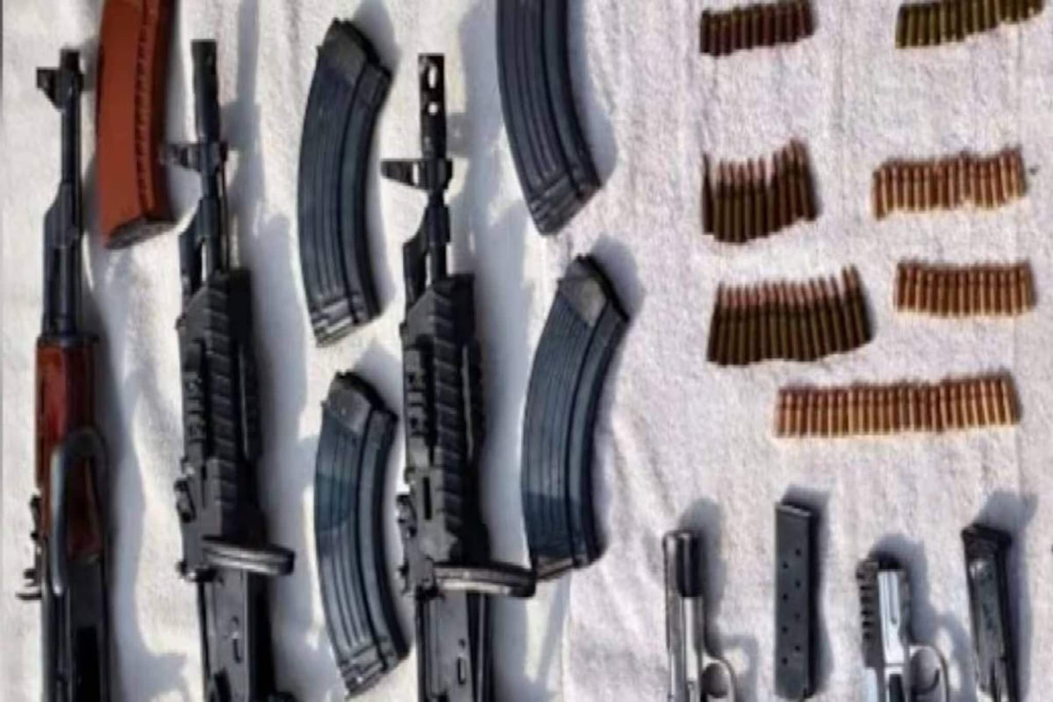 ഇന്ത്യ-പാക് അതിർത്തിക്ക് സമീപം എകെ-47 റൈഫിളുകളും തുർക്കിഷ്, ചൈനീസ് നിർമ്മിത പിസ്റ്റളുകളും പിടിച്ചെടുത്തു