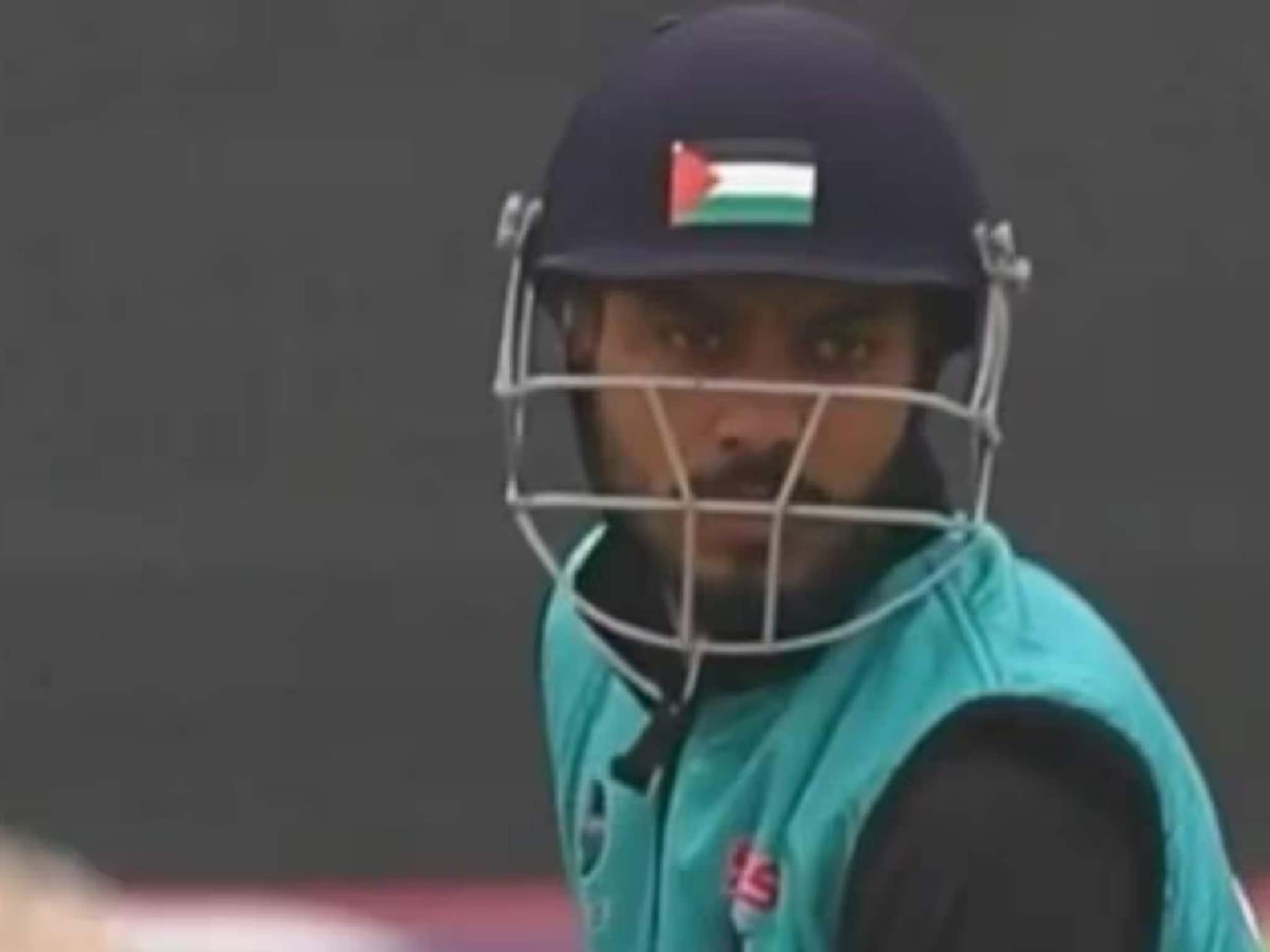 ക്രിക്കറ്റ് ടൂർണമെന്റിൽ പലസ്തീൻ പതാകയുള്ള ഹെൽമെറ്റ്; ജമ്മു കാശ്മീർ പൊലീസ് അന്വേഷണമാരംഭിച്ചു ക്രിക്കറ്റ് ടൂർണമെന്റിൽ പലസ്തീൻ പതാകയുള്ള ഹെൽമെറ്റ്; ജമ്മു കാശ്മീർ പൊലീസ് അന്വേഷണമാരംഭിച്ചു