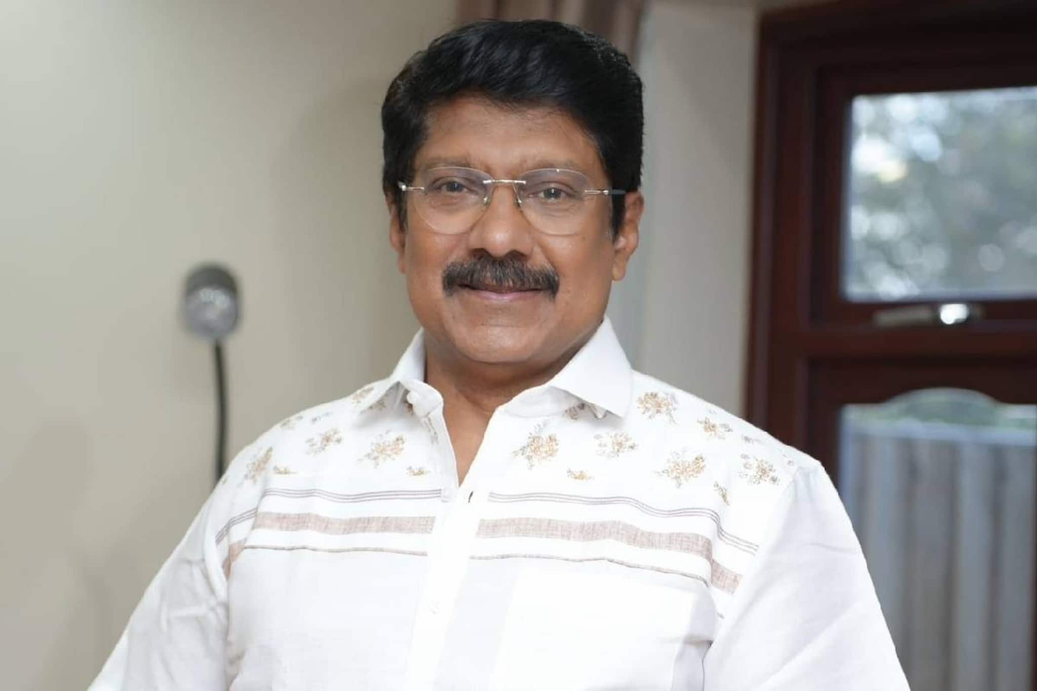 വേടൻ, ഹനുമാൻ കൈൻഡ്, നന്ദഗോവിന്ദം ഭജൻസ്; സിനിമാ സംഗീതത്തിൻ്റെ അസ്തമയം കുറിക്കുന്നു; ജി. വേണുഗോപാൽ വേടൻ, ഹനുമാൻ കൈൻഡ്, നന്ദഗോവിന്ദം ഭജൻസ്; സിനിമാ സംഗീതത്തിൻ്റെ അസ്തമയം കുറിക്കുന്നു; ജി. വേണുഗോപാൽ