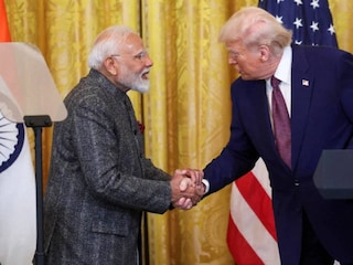 നരേന്ദ്ര മോദിയും ഡോണള്‍ഡ് ട്രംപും (Image: AP/File)