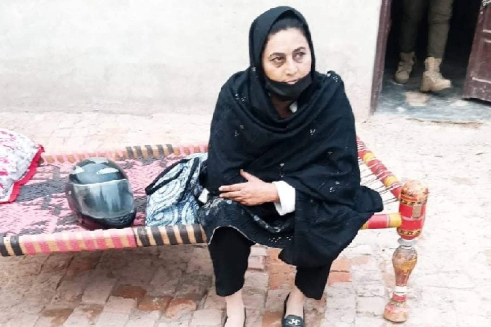 തീർത്ഥാടനത്തിനെത്തി ഇസ്ലാമായി വിവാഹം കഴിച്ച സിഖ് സ്ത്രീയെ ഇന്ത്യയിലേക്ക് നാടുകടത്താനുള്ള തീരുമാനം പാകിസ്ഥാന്‍ മരവിപ്പിച്ചു