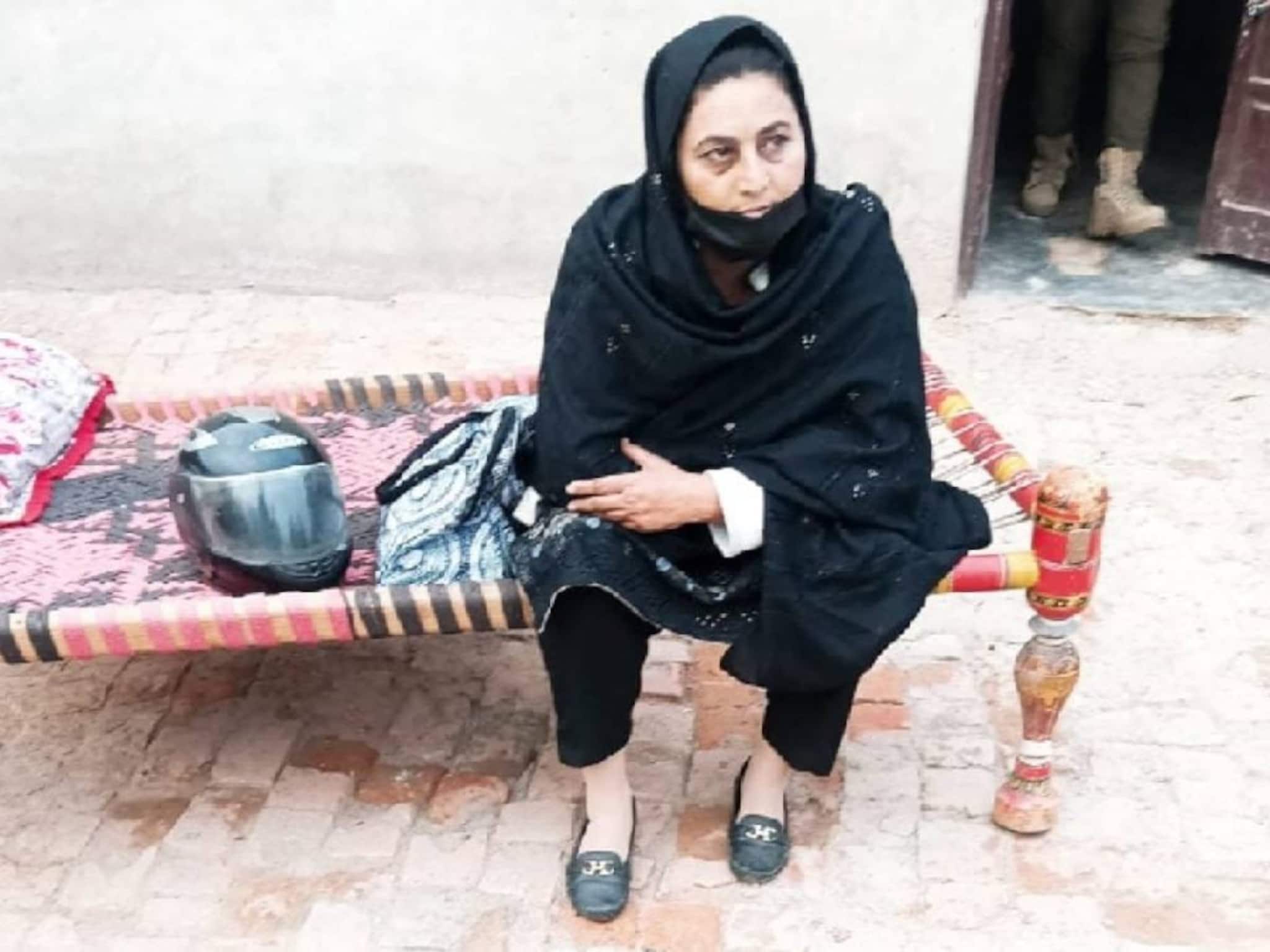 തീർത്ഥാടനത്തിനെത്തി ഇസ്ലാമായി വിവാഹം കഴിച്ച സിഖ് സ്ത്രീയെ നാടുകടത്താനുള്ള തീരുമാനം പാകിസ്ഥാന്‍ മരവിപ്പിച്ചു