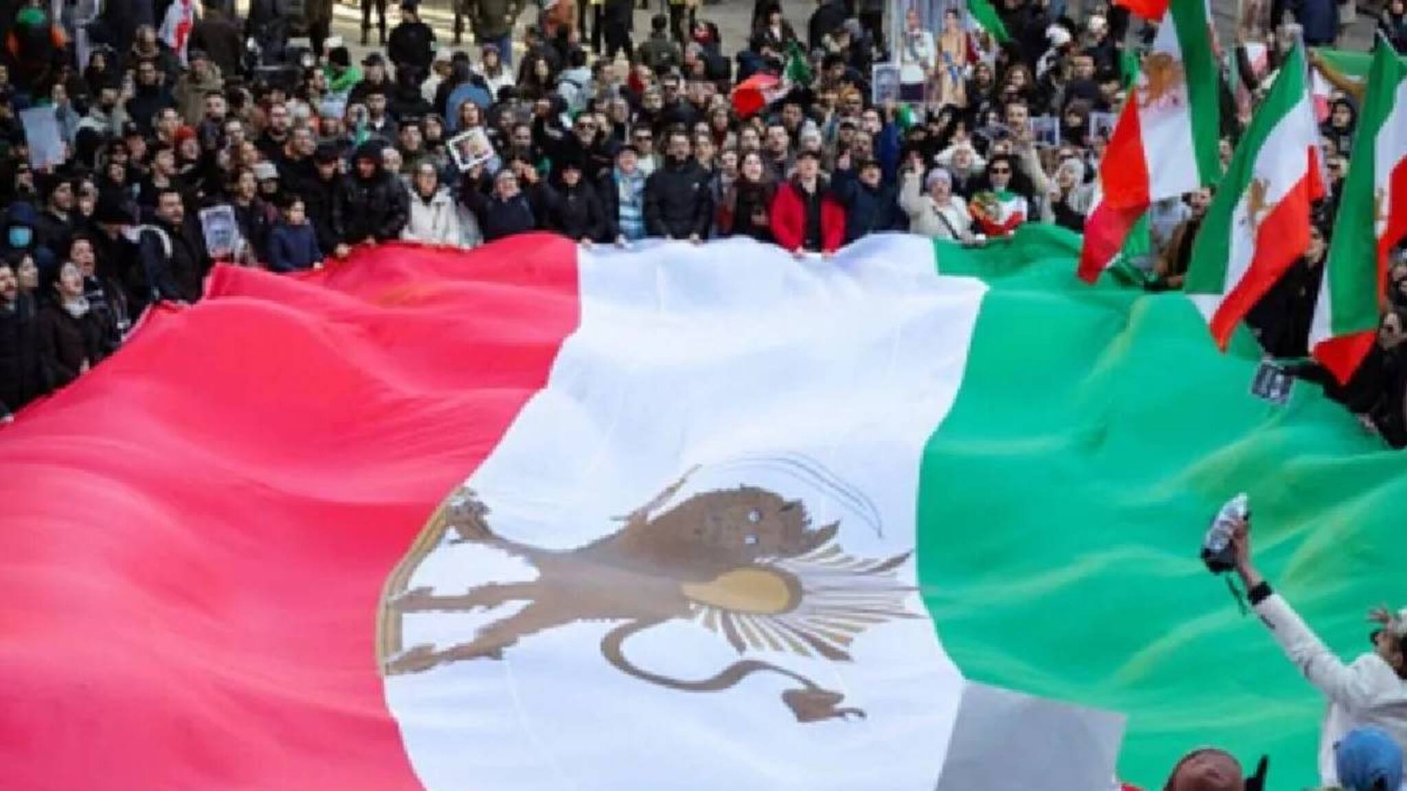 ഇറാനിലെ പ്രക്ഷോഭം: കേന്ദ്രം ഇന്ത്യക്കാരെ ഒഴിപ്പിക്കും; ആദ്യ ബാച്ച് വെള്ളിയാഴ്ച എത്തുമെന്ന് റിപ്പോർട്ട്