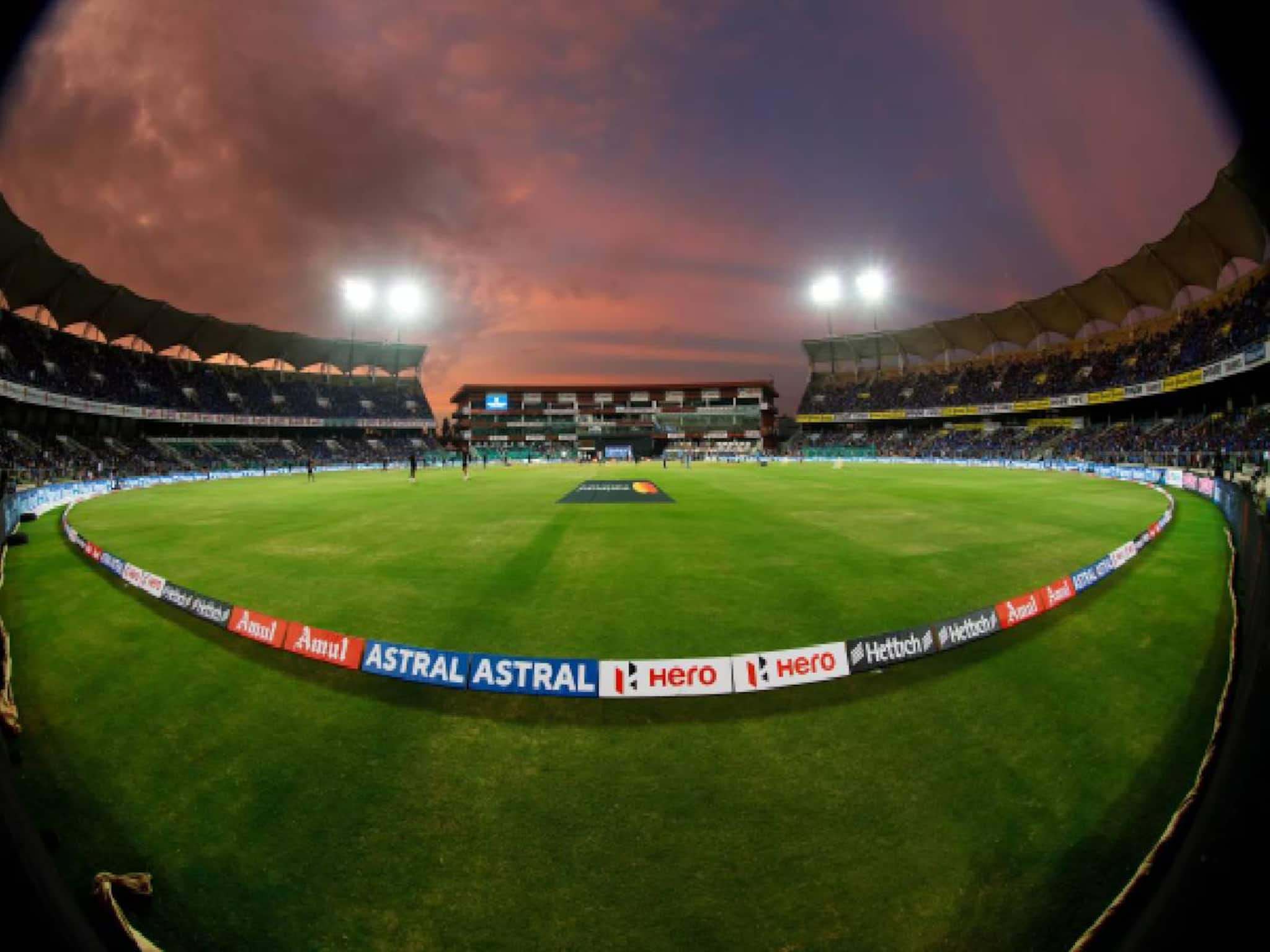 കാര്യവട്ടത്ത് ക്രിക്കറ്റ് കാണാനെത്തിയാല് വാഹനം എവിടെ പാർക്ക് ചെയ്യും? കാര്യവട്ടത്ത് ക്രിക്കറ്റ് കാണാനെത്തിയാല് വാഹനം എവിടെ പാർക്ക് ചെയ്യും?