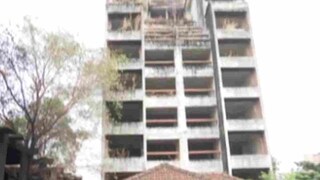 മരടിലെ ഉപേക്ഷിക്കപ്പെട്ട ഫ്ലാറ്റ് മരടിലെ ഉപേക്ഷിക്കപ്പെട്ട ഫ്ലാറ്റ്