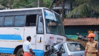 കോട്ടയം കുറവിലങ്ങാട് മോനിപ്പള്ളിക്ക് സമീപം എംസി റോഡിൽ നടന്ന അപകടം