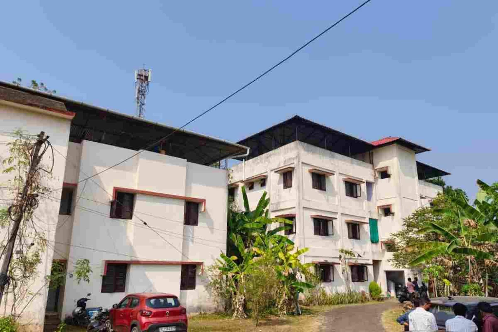 കോട്ടയത്തെ റബർ ബോർഡ് ആസ്ഥാനത്തെ ക്വാർട്ടേഴ്സിൽ നിന്ന് 100 പവനോളം സ്വർണം കവർന്നു