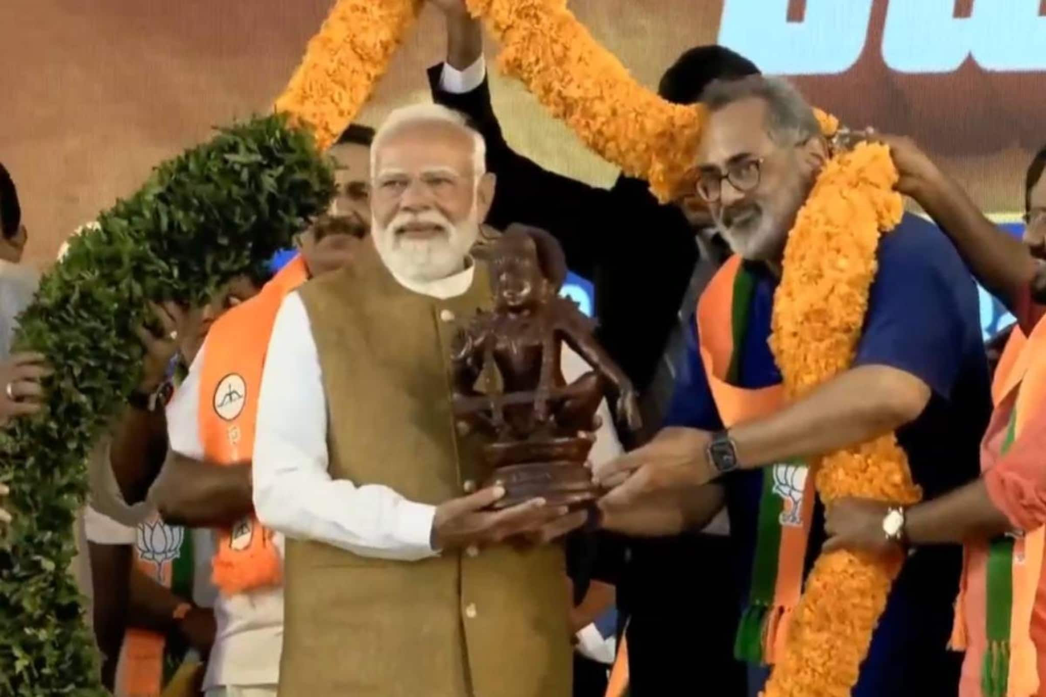 PM Modi Kerala Visit Live Updates: ശബരിമല സ്വർണക്കൊള്ള പരാമർശിച്ച് പ്രധാനമന്ത്രി