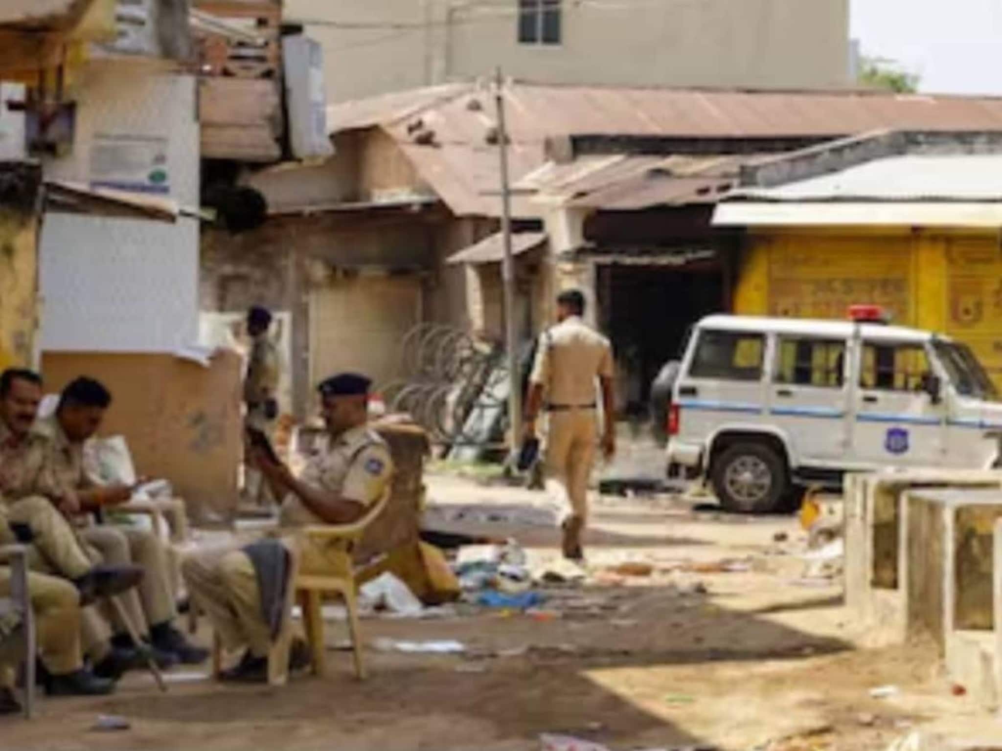 പുതുവര്‍ഷാഘോഷത്തിനായി വീട്ടിലേക്ക് വിളിച്ചുവരുത്തി കാമുകന്റെ സ്വകാര്യഭാഗത്ത് കത്തിക്കൊണ്ട് മുറിവേൽ‌പ്പിച്ച് യുവതി