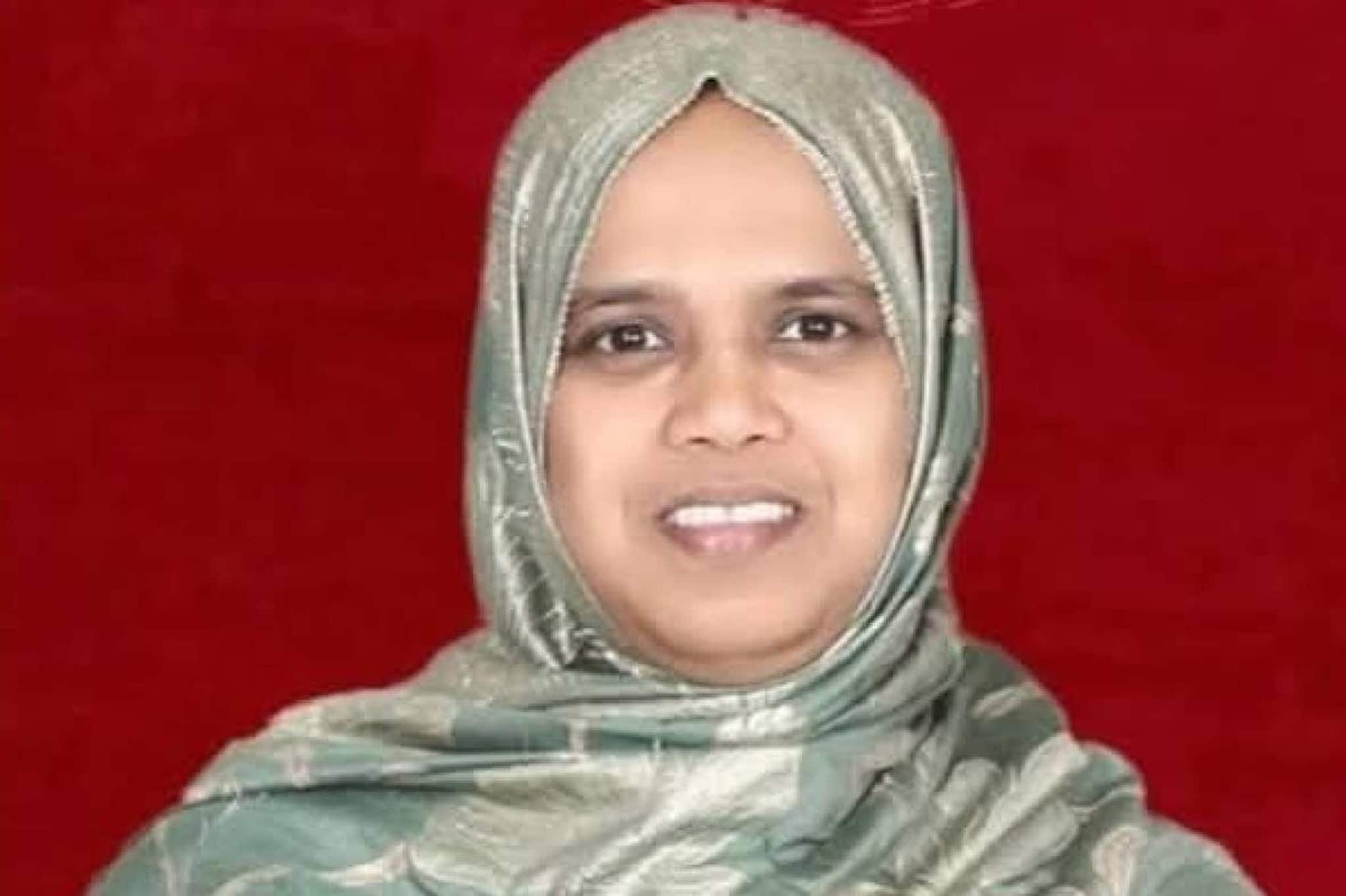 മലപ്പുറം മങ്കട പഞ്ചായത്തംഗം ബസ് കാത്തു നിൽക്കവെ വാഹനമിടിച്ച് മരിച്ചു മലപ്പുറം മങ്കട പഞ്ചായത്തംഗം ബസ് കാത്തു നിൽക്കവെ വാഹനമിടിച്ച് മരിച്ചു