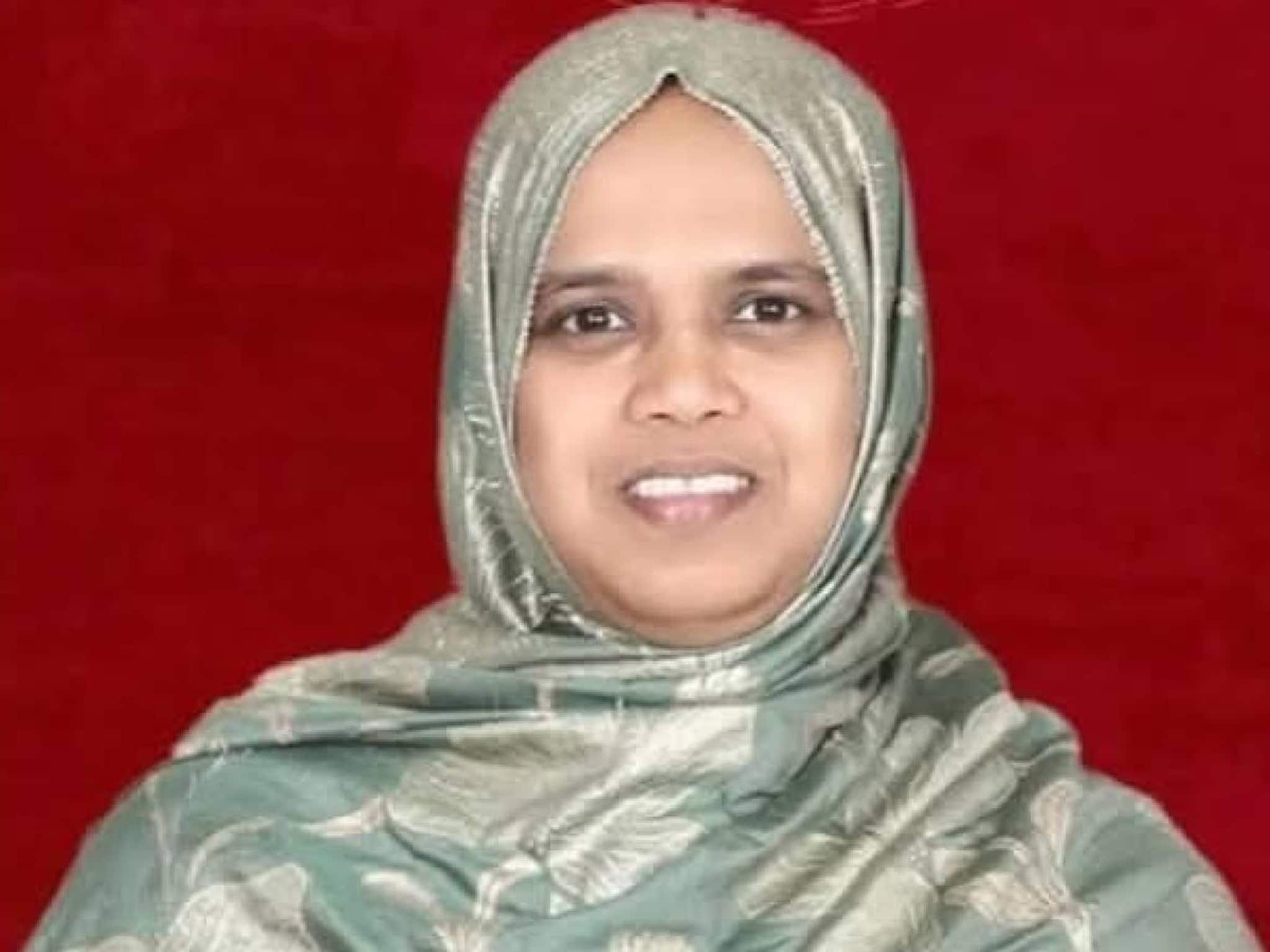 മലപ്പുറം മങ്കട പഞ്ചായത്തംഗം ബസ് കാത്തു നിൽക്കവെ വാഹനമിടിച്ച് മരിച്ചു മലപ്പുറം മങ്കട പഞ്ചായത്തംഗം ബസ് കാത്തു നിൽക്കവെ വാഹനമിടിച്ച് മരിച്ചു