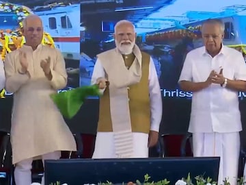 അമൃത് ഭാരത് ട്രെയിനുകൾ പ്രധാനമന്ത്രി ഫ്ലാഗ് ഓഫ് ചെയ്യുന്നു അമൃത് ഭാരത് ട്രെയിനുകൾ പ്രധാനമന്ത്രി ഫ്ലാഗ് ഓഫ് ചെയ്യുന്നു