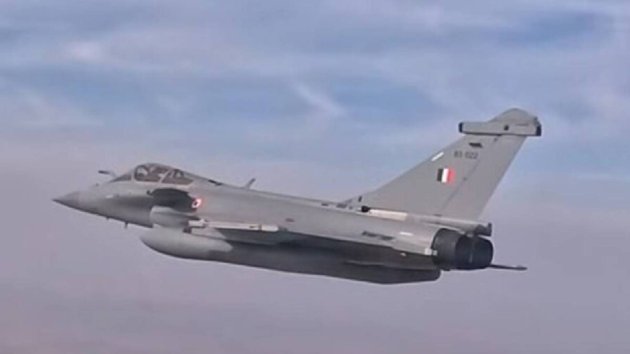 ഓപ്പറേഷൻ സിന്ദൂറിനിടെ തകർത്തെന്ന് പാകിസ്ഥാൻ അവകാശപ്പെട്ട റഫാൽ വിമാനം റിപ്പബ്ലിക് ദിന പരേഡിലെ മിന്നും താരം