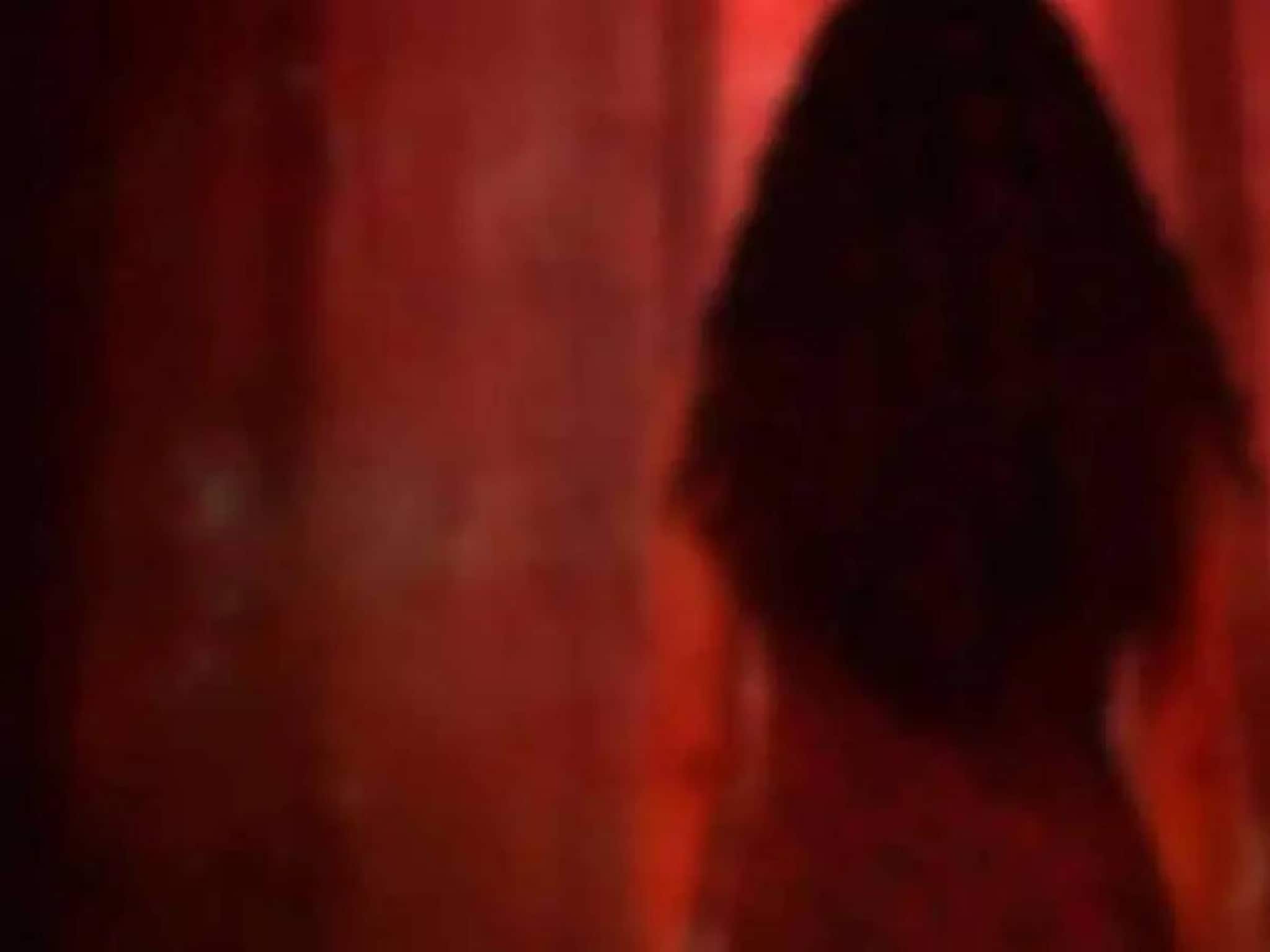 പണത്തിനായി മകളെ വിറ്റു; 16-കാരിയെ പത്തുപേർ ചേർന്ന് പീഡിപ്പിച്ചു: പിതാവും മുത്തശ്ശിയും അറസ്റ്റിൽ പണത്തിനായി മകളെ വിറ്റു; 16-കാരിയെ പത്തുപേർ ചേർന്ന് പീഡിപ്പിച്ചു: പിതാവും മുത്തശ്ശിയും അറസ്റ്റിൽ