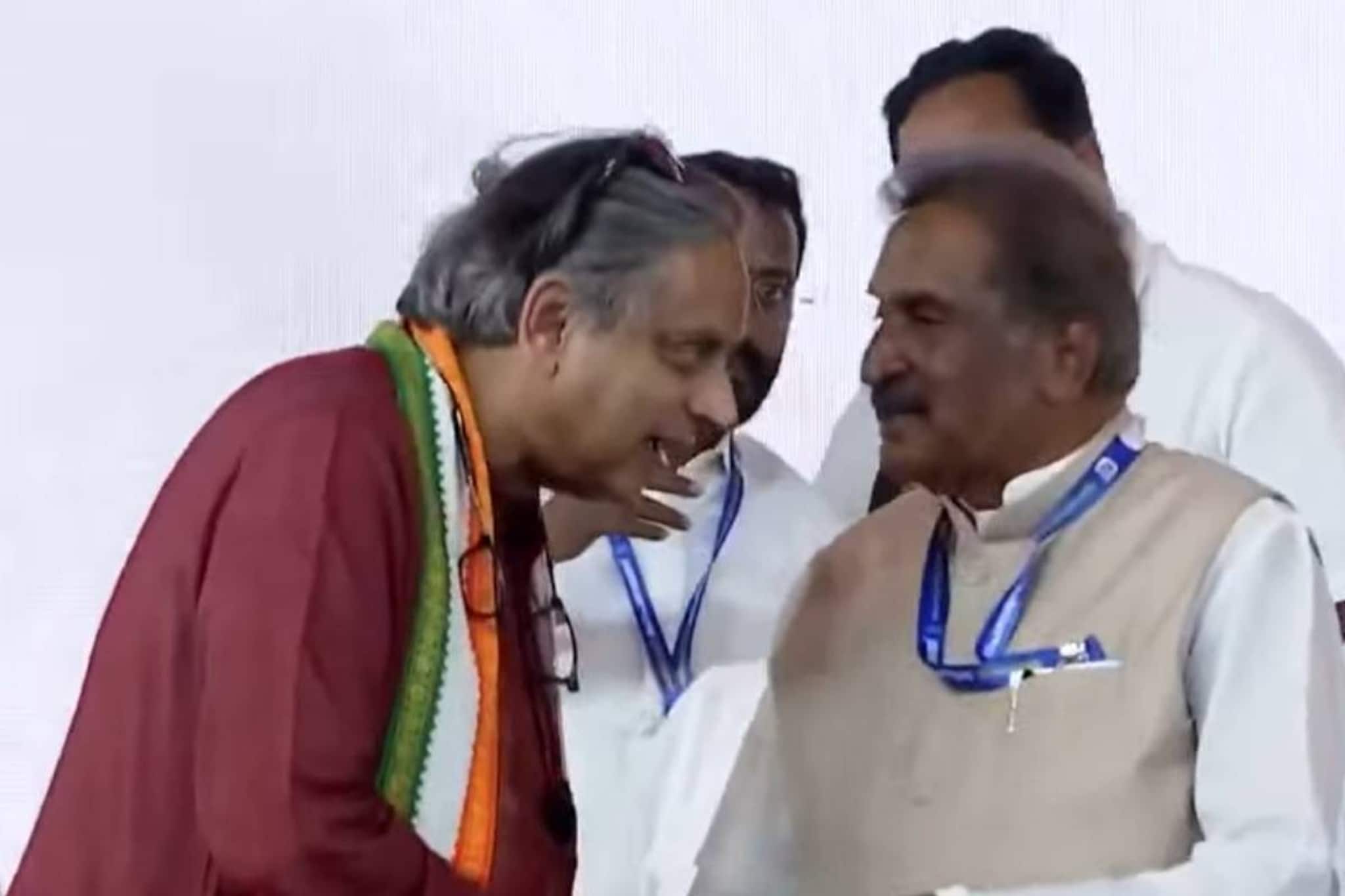 പൈലറ്റ് പ്രസംഗകനാക്കി, പേരും പറഞ്ഞില്ല; കോൺഗ്രസ് മഹാപ‍ഞ്ചായത്തിനിടെ വേദിവിട്ടിറങ്ങി ശശി തരൂർ