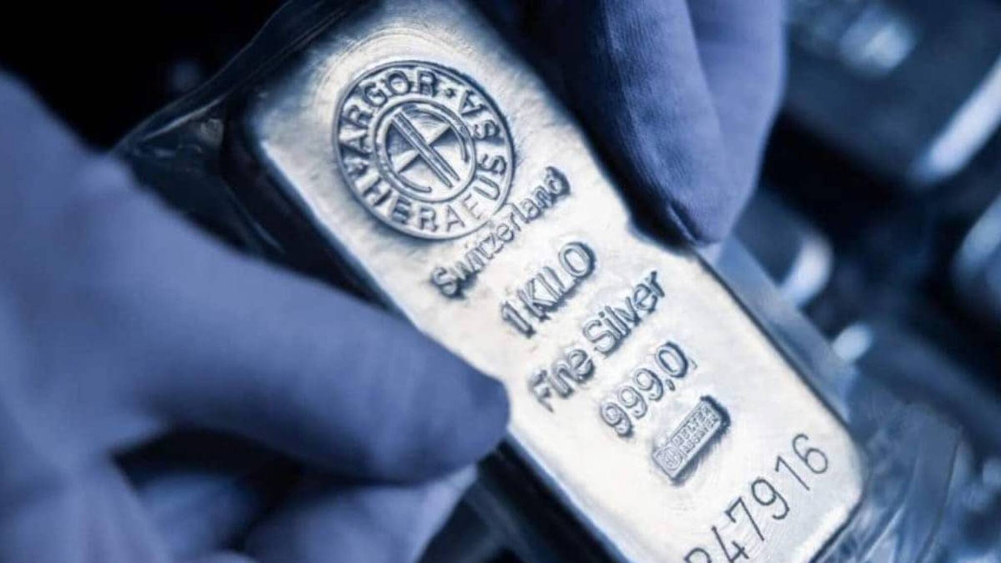 ചൈനയിൽ വെള്ളിക്ക് ഇത്രയധികം വിലയോ ? ആഗോള നിരക്കിനേക്കാൾ കിലോയ്ക്ക് 45,000 രൂപ അധികം