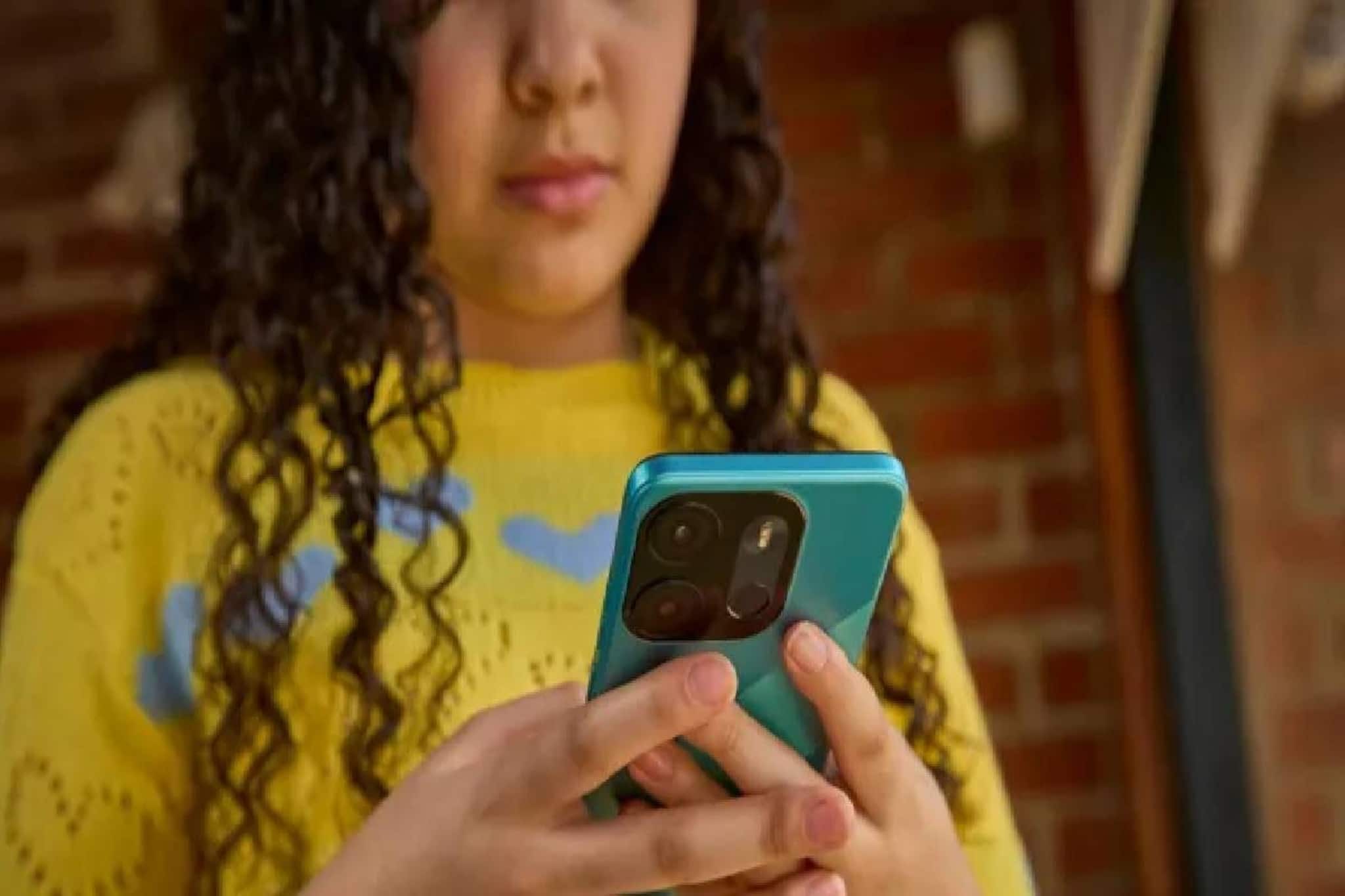 16 വയസ്സില്‍ താഴെയുള്ളവര്‍ക്ക് സോഷ്യല്‍മീഡിയ നിരോധനമേര്‍പ്പെടുത്താന്‍ യുകെ