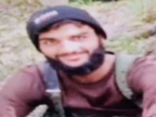 കൊല്ലപ്പെട്ട ജെയ്ഷെ മുഹമ്മദ് ഭീകരൻ (ക്രെഡിറ്റ്: ന്യൂസ് 18) കൊല്ലപ്പെട്ട ജെയ്ഷെ മുഹമ്മദ് ഭീകരൻ (ക്രെഡിറ്റ്: ന്യൂസ് 18)