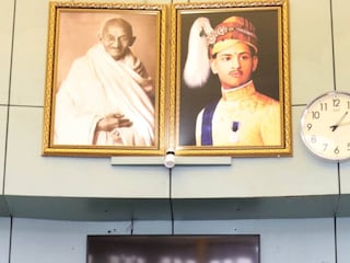 ചിത്തിര തിരുനാളിന്റെ ചിത്രം പുനസ്ഥാപിച്ചപ്പോൾ