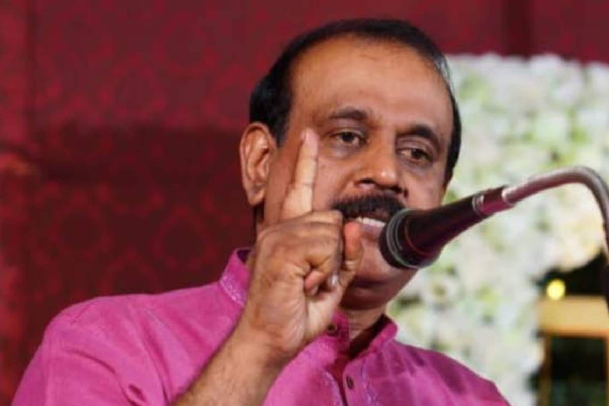 'സൈക്കിക്ക് കോഴിയെ പിടികൂടുമ്പോൾ പൊലീസ് പാലിക്കേണ്ട നടപടിക്രമങ്ങൾ'; ടിപി സെൻകുമാർ