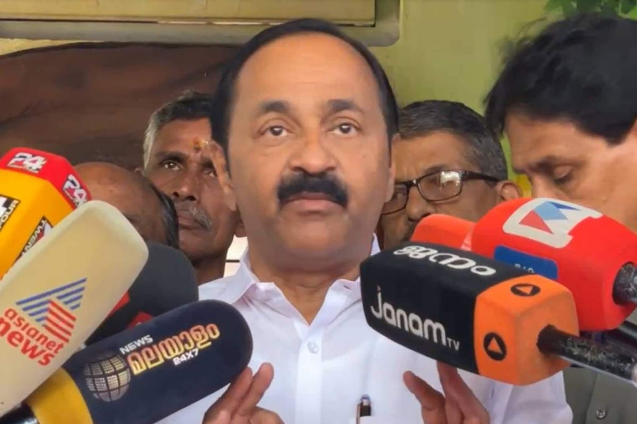 'സിനഡ് ആസ്ഥാനത്ത് സ്വകാര്യവാഹനത്തിൽ പോയത് സ്വന്തം വാഹനത്തിന്‍റെ കാറ്റ് പോയതിനാൽ': വി ഡി സതീശൻ