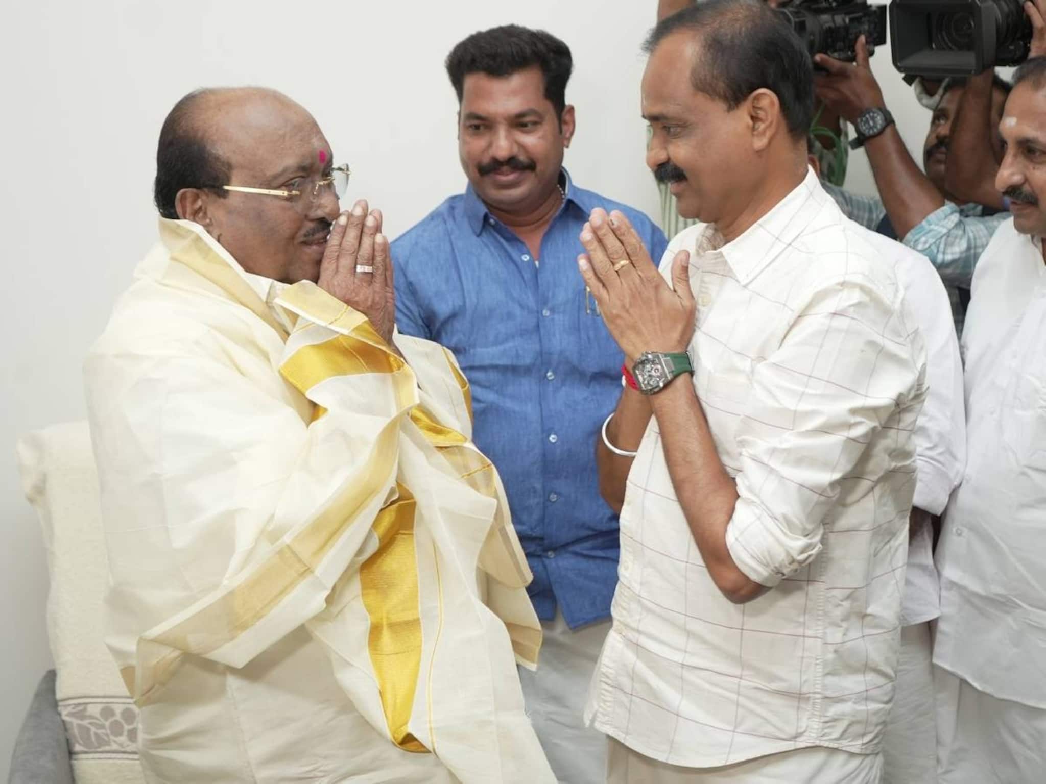 'വിവി രാജേഷ് ഏറെ വീക്ഷണങ്ങളുള്ള ചെറുപ്പക്കാരൻ; തലസ്ഥാന നഗരിക്ക് ഉണർവാകും'; വെള്ളാപ്പള്ളി