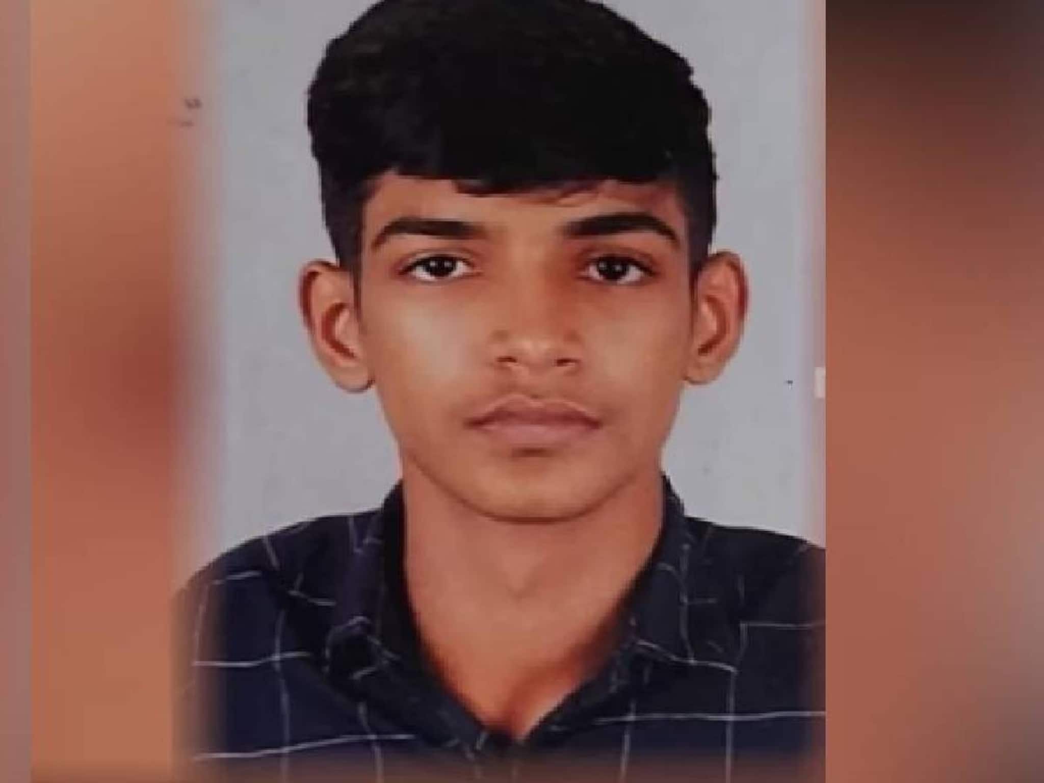 പ്രഷർ വാഷർ ഉപയോഗിച്ചു നിലം കഴുകുന്നതിനിടെ ഷോക്കേറ്റ് പ്ലസ് ടു വിദ്യാർഥി മരിച്ചു