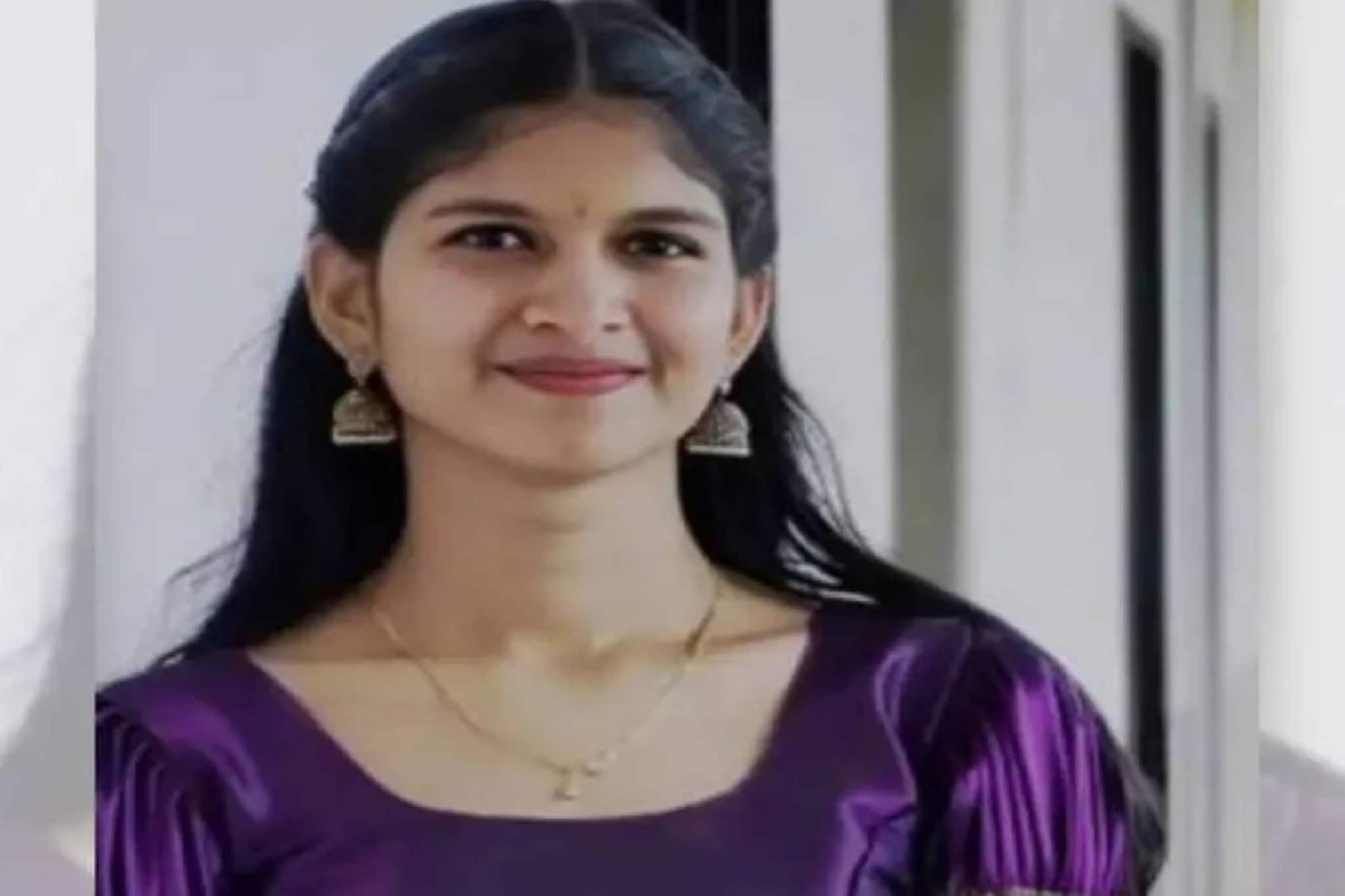 കോഴിക്കോട് സൈക്കോളജി വിദ്യാർഥിനിയെ വീടിനുള്ളിൽ മരിച്ച നിലയിൽ കണ്ടെത്തി
