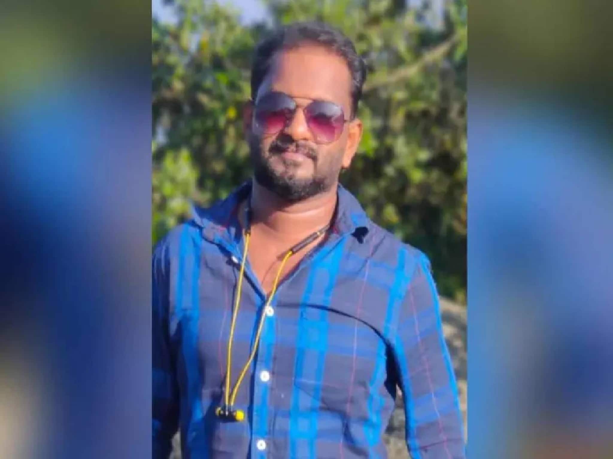 തിരുവനന്തപുരത്ത് സുഹൃത്തുക്കളുമൊത്ത് വോളിബോൾ കളിക്കുന്നതിനിടെ 42 കാരൻ കുഴഞ്ഞുവീണ് മരിച്ചു