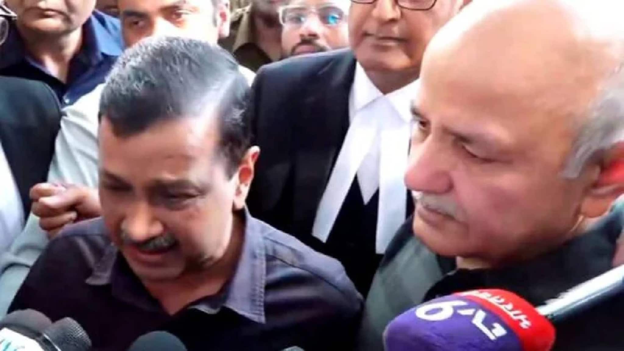 മദ്യനയ കേസിൽ ആം ആദ്മി നേതാക്കളായ കേജ്‌രിവാളും സിസോദിയയും കുറ്റവിമുക്തർ